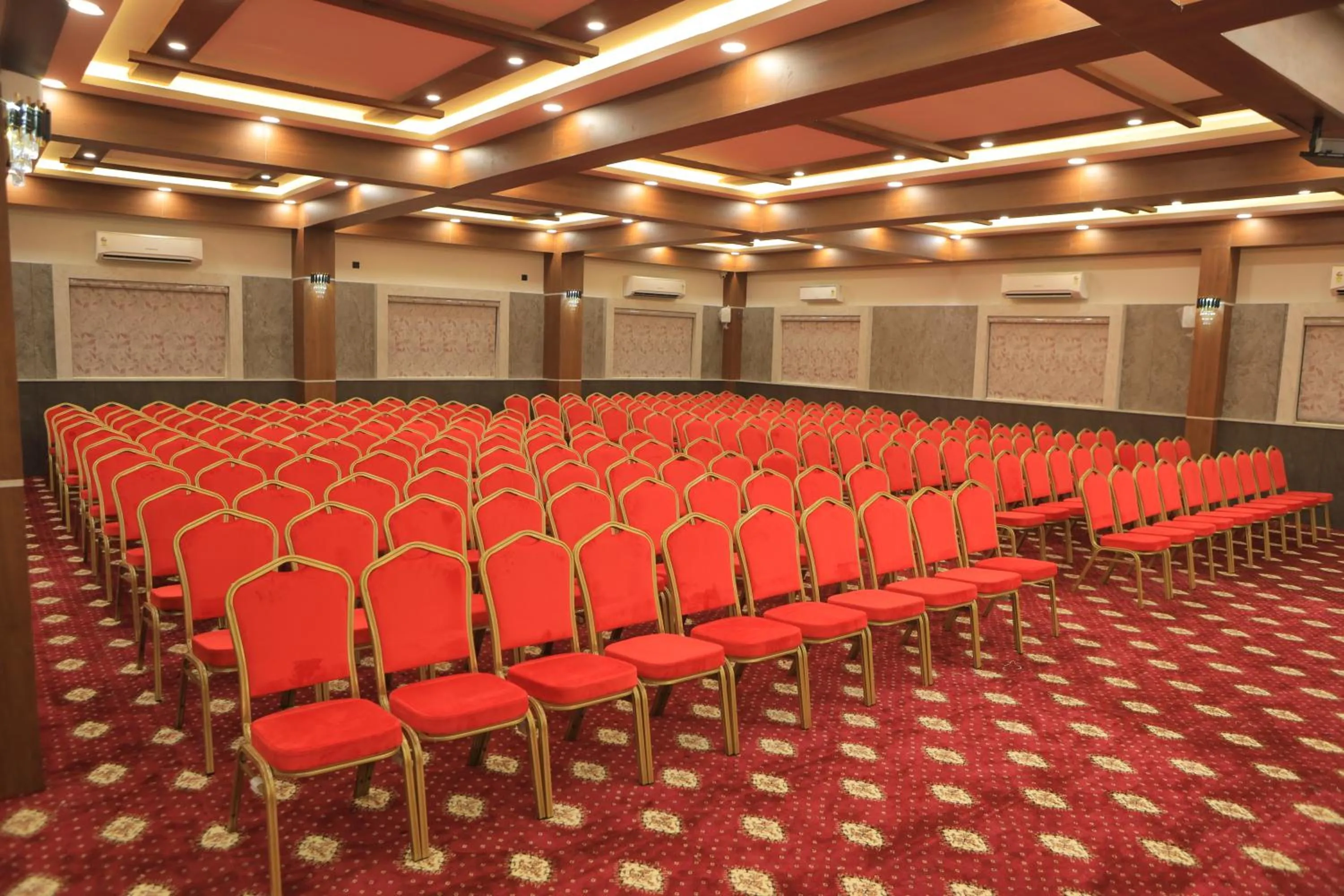 Business facilities in KANS ONE - Hotel & Banquets