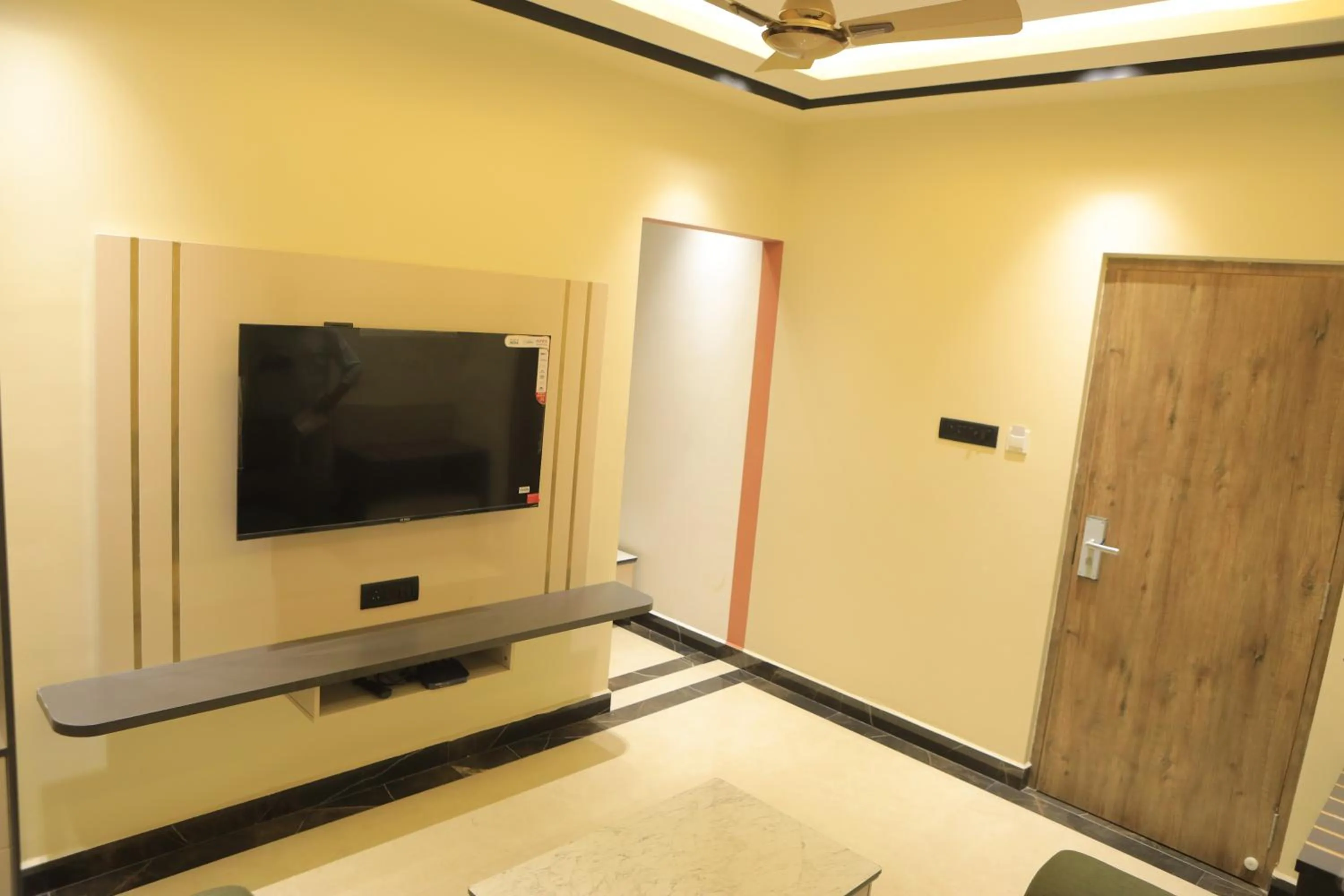 TV and multimedia in KANS ONE - Hotel & Banquets