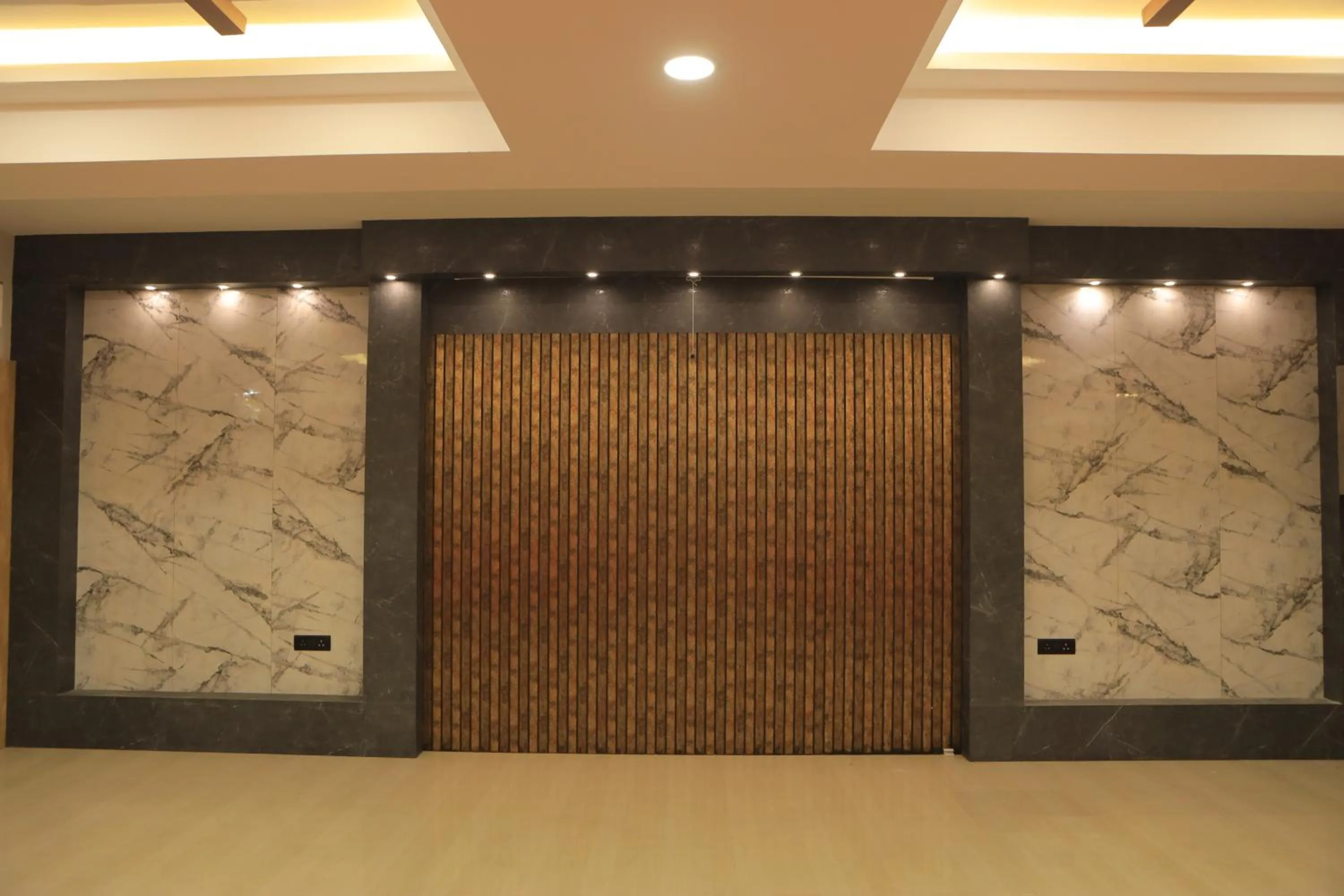 Business facilities in KANS ONE - Hotel & Banquets