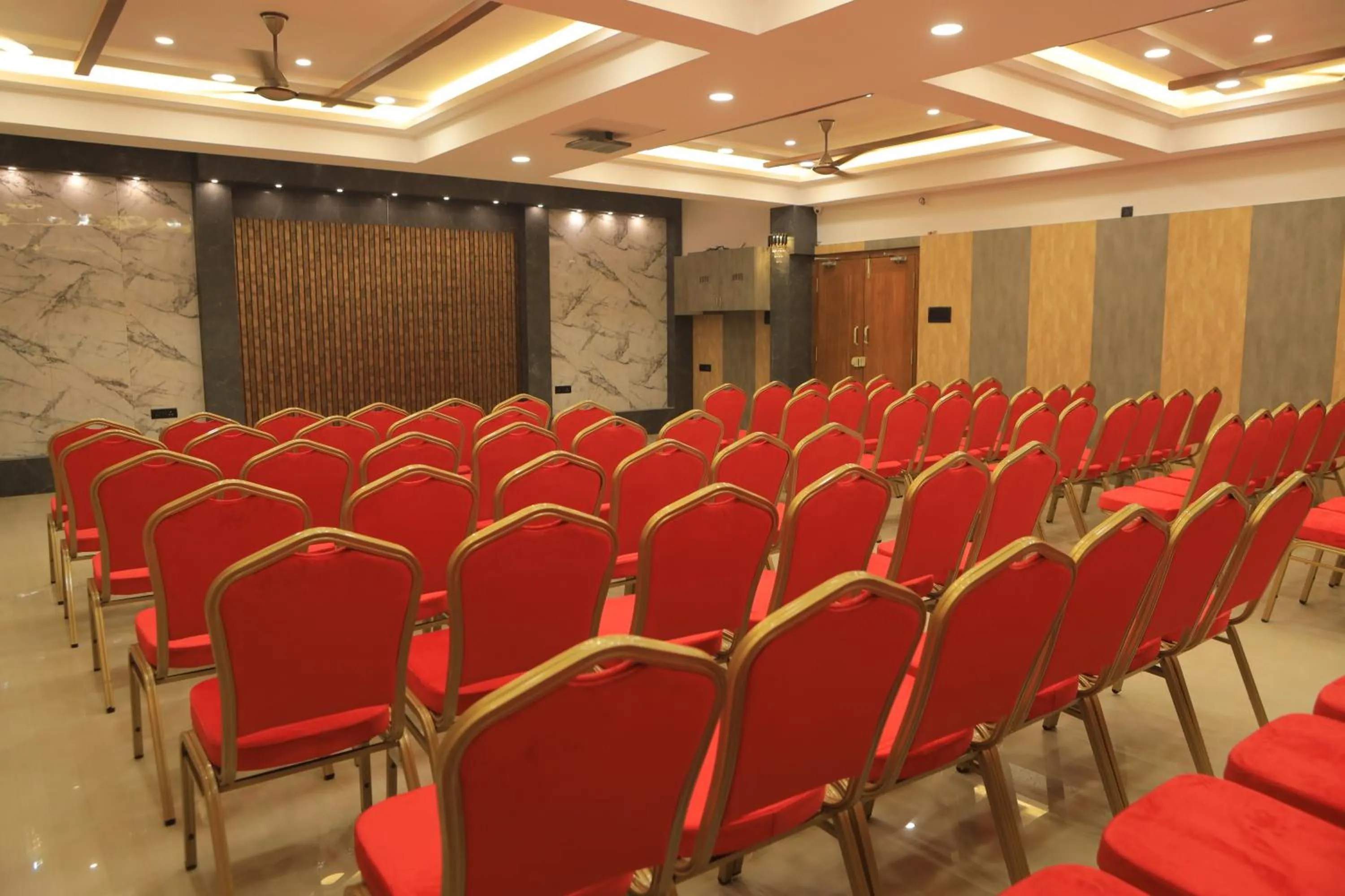 Business facilities in KANS ONE - Hotel & Banquets