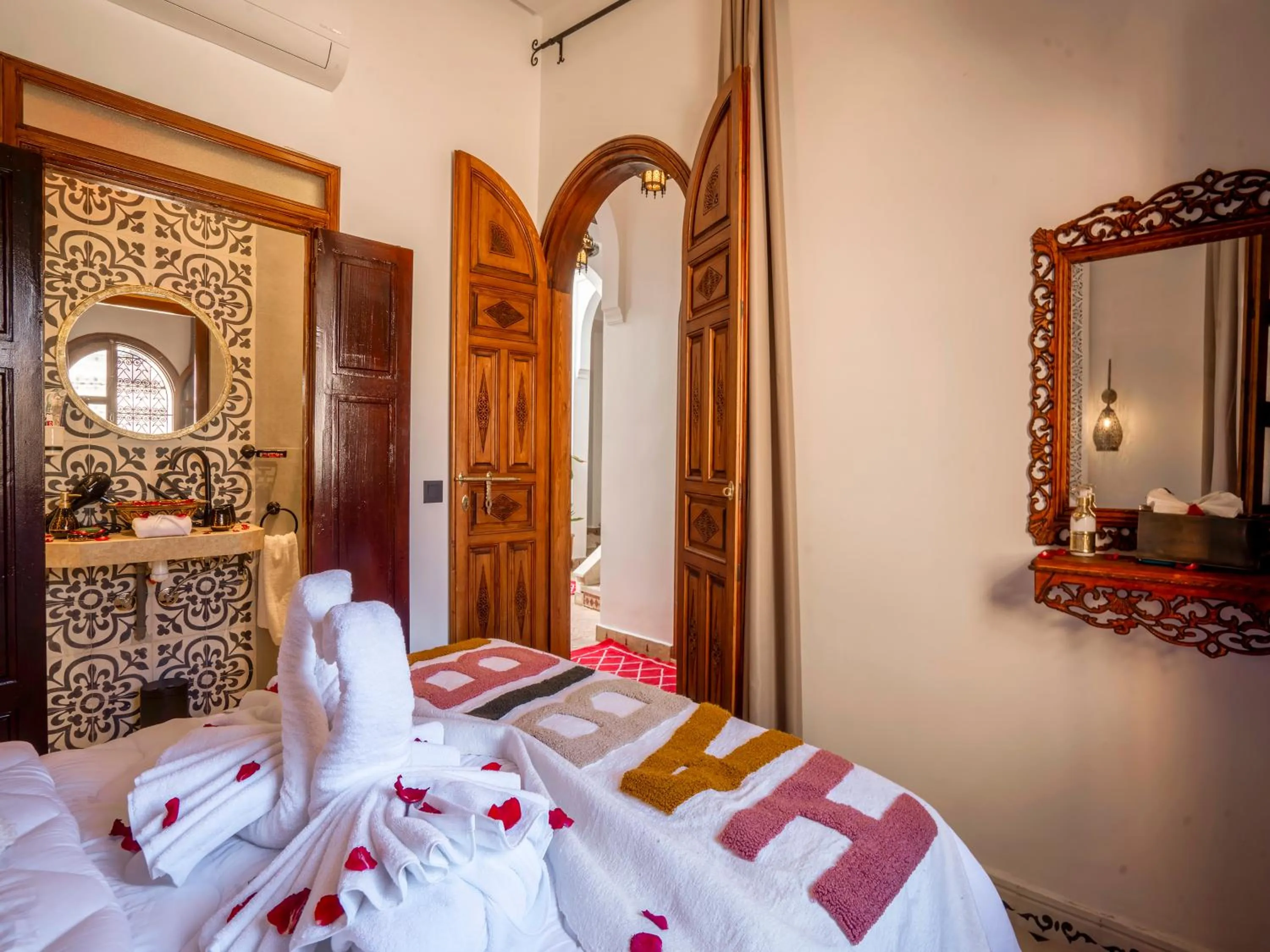 Bed in Riad Le Nid De Fatima