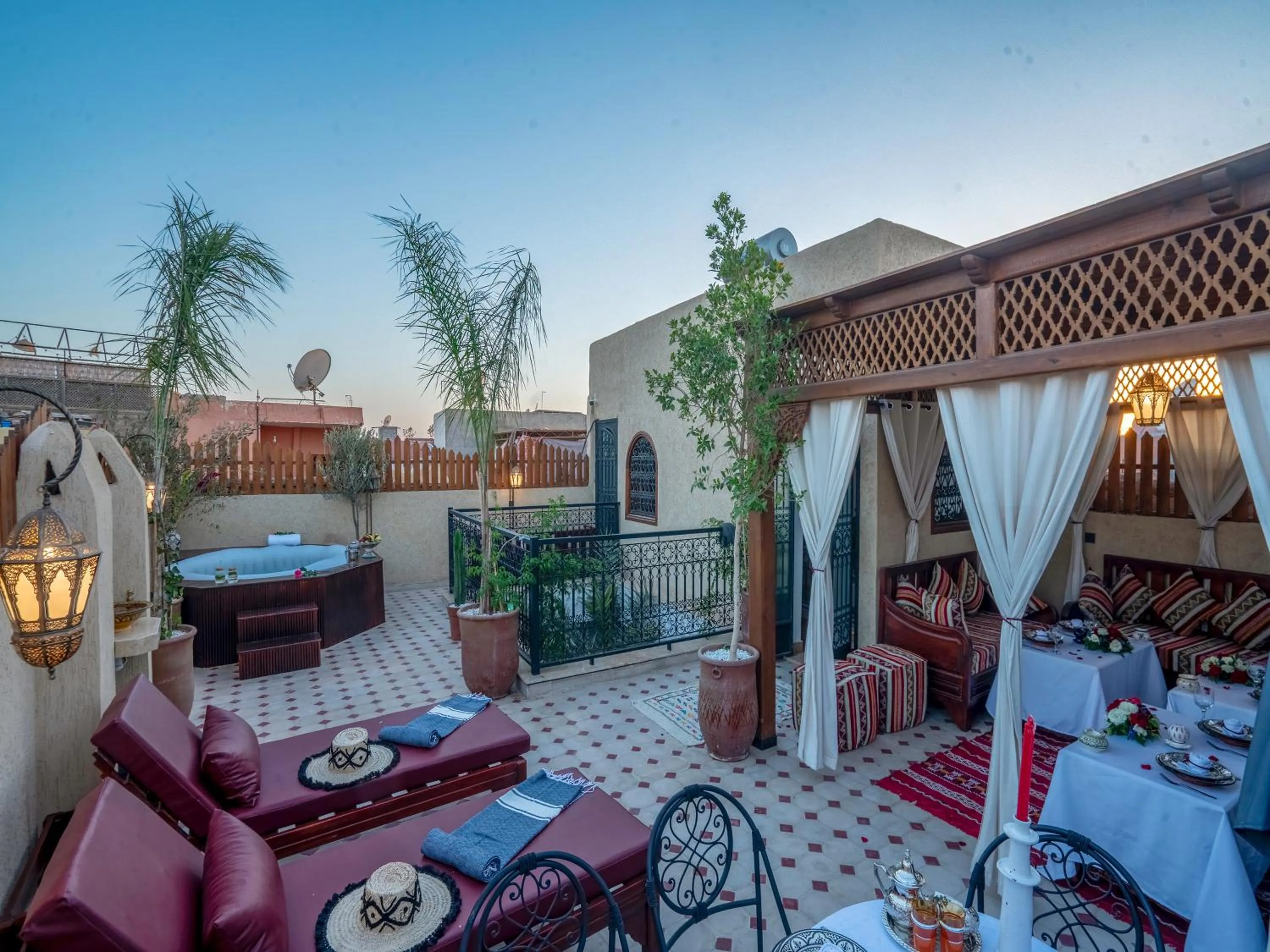 Property building in Riad Le Nid De Fatima