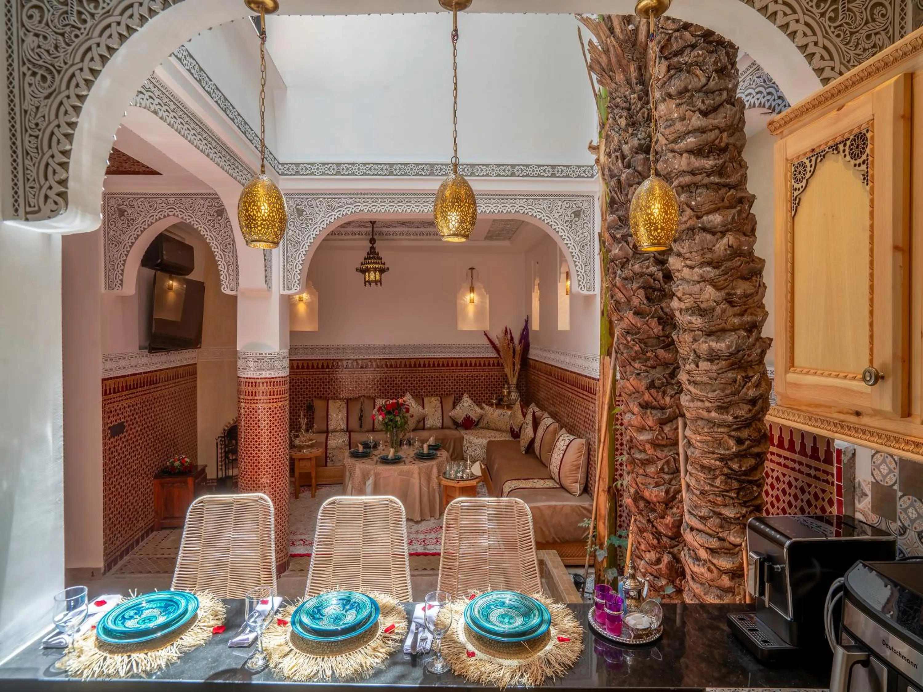 Kitchen or kitchenette in Riad Le Nid De Fatima