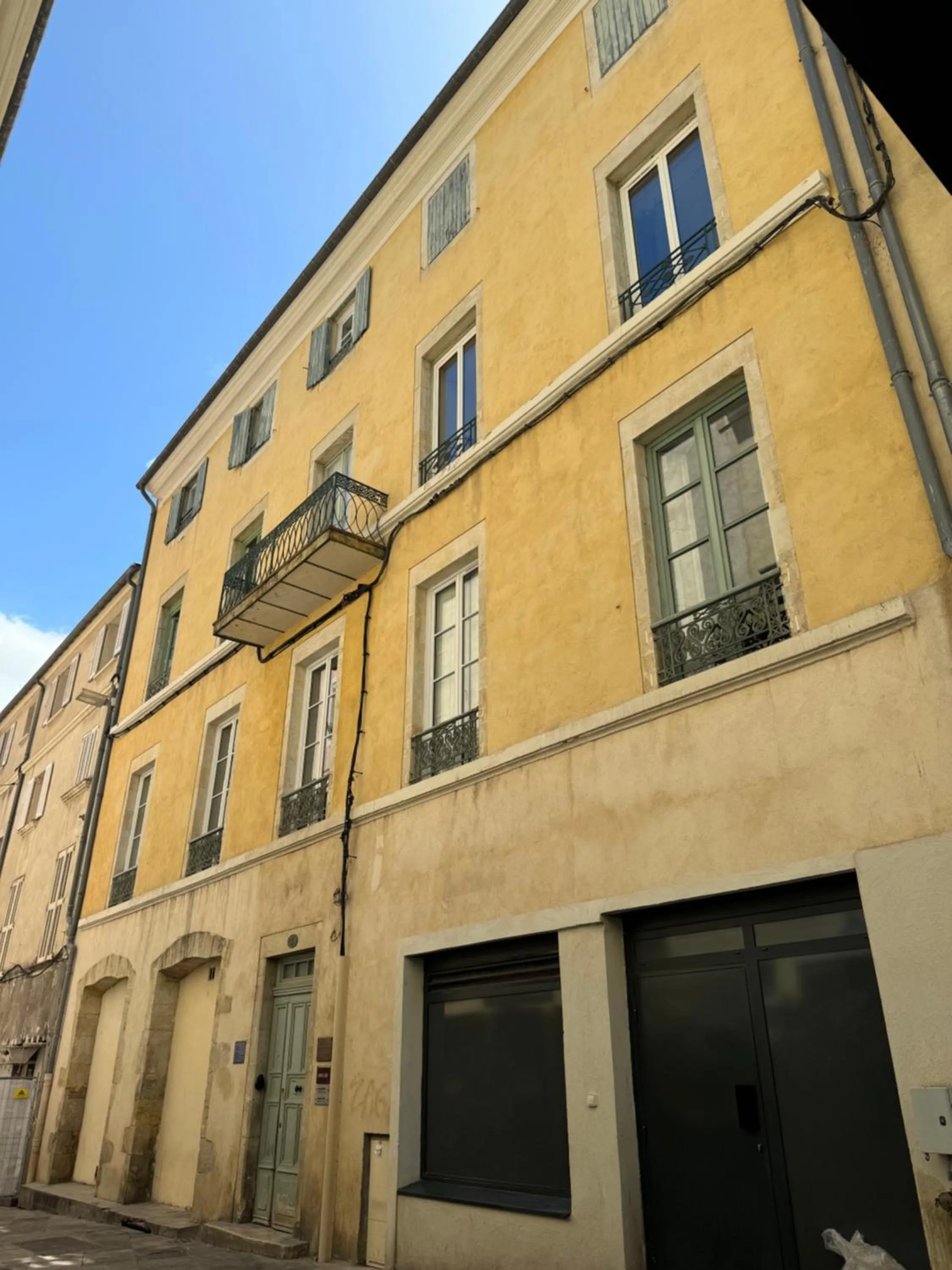 La Halte des Arènes de Nimes - Appartement Minimaliste - Ecusson Nimes