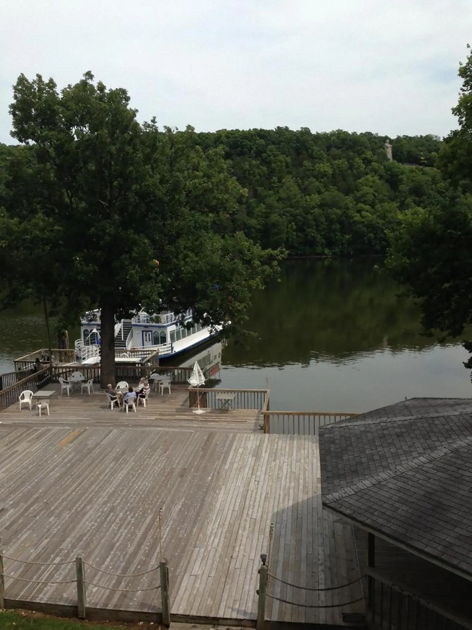 Facade/entrance in Paddle Wheel Inn