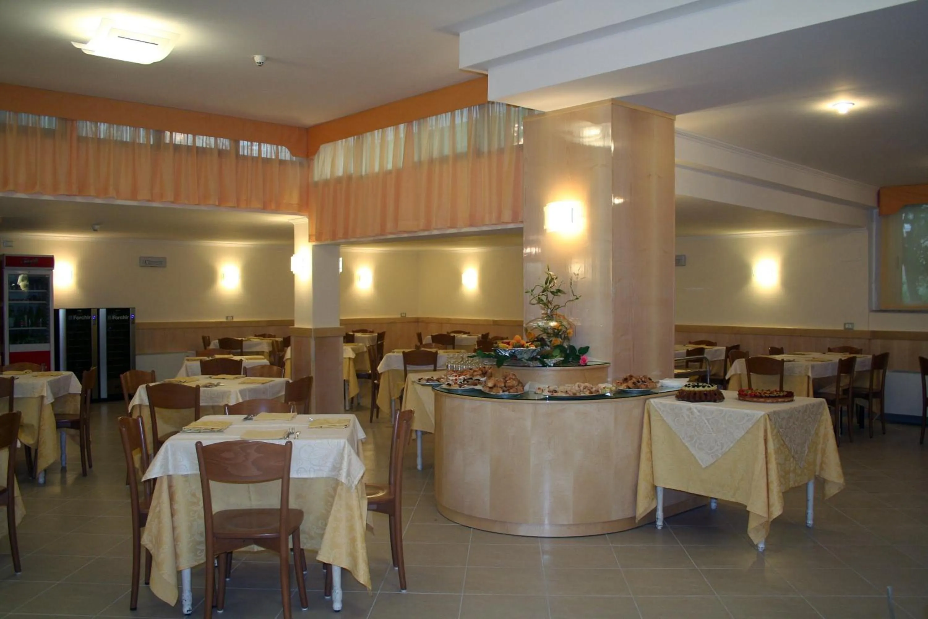 Restaurant/places to eat in Grazia Hotel