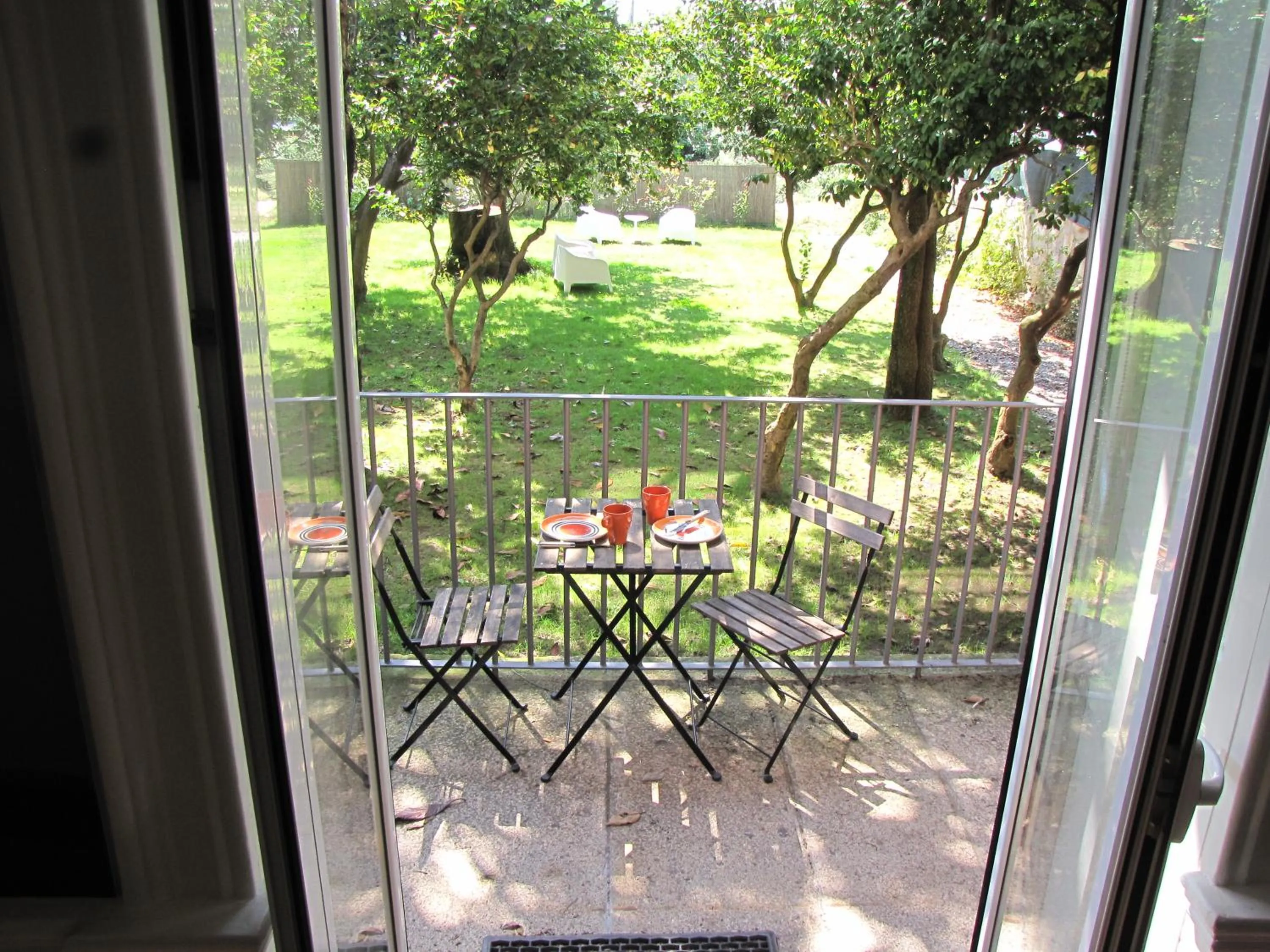 Patio in Koolhouse Porto