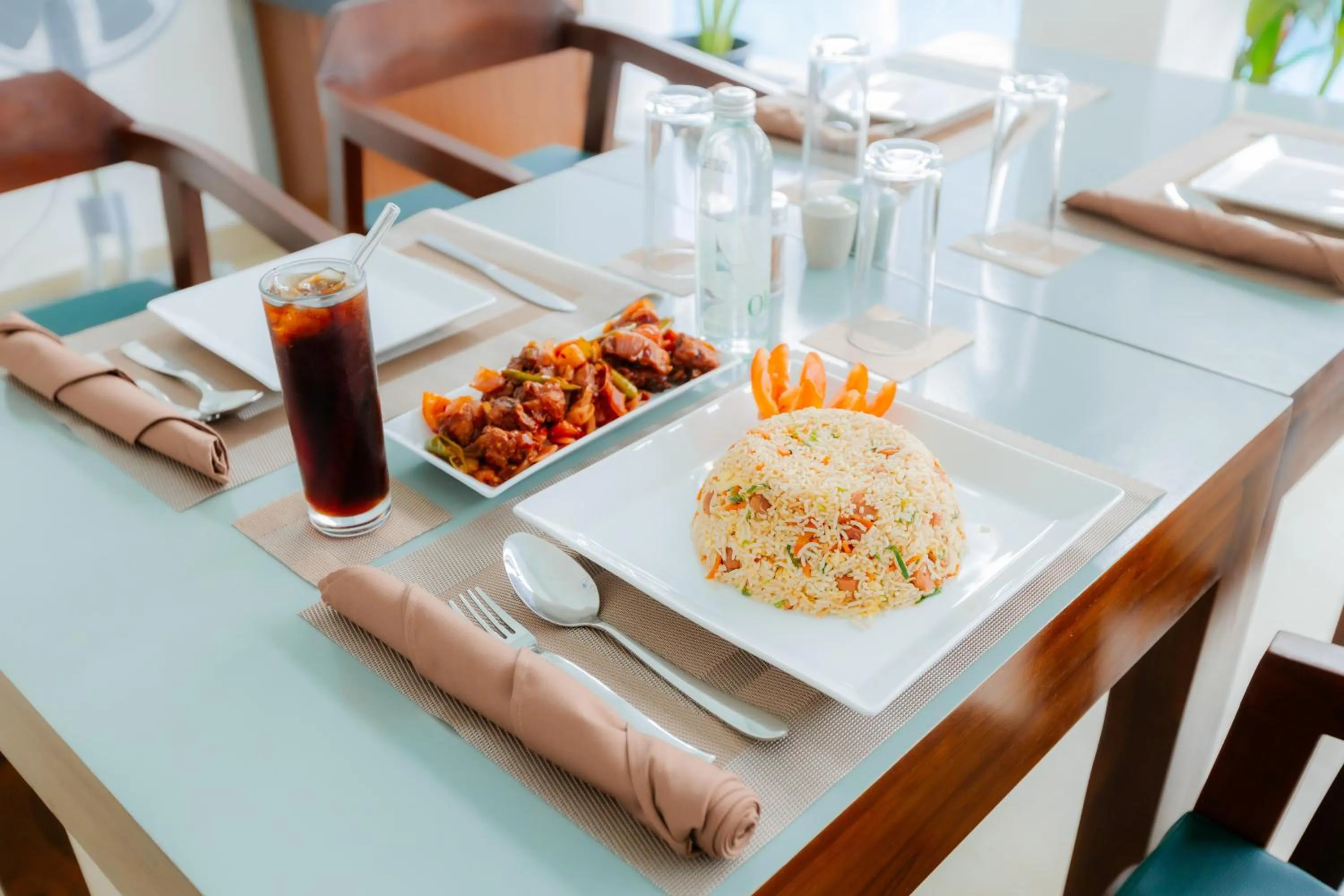 Restaurant/places to eat in KADUPUL By Serenity