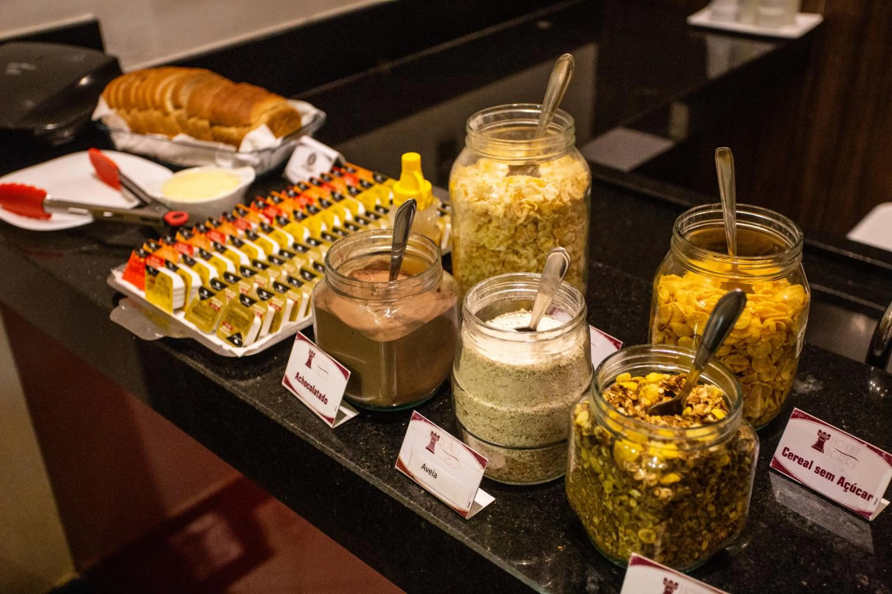 Food and drinks in Carlton Plaza Torre