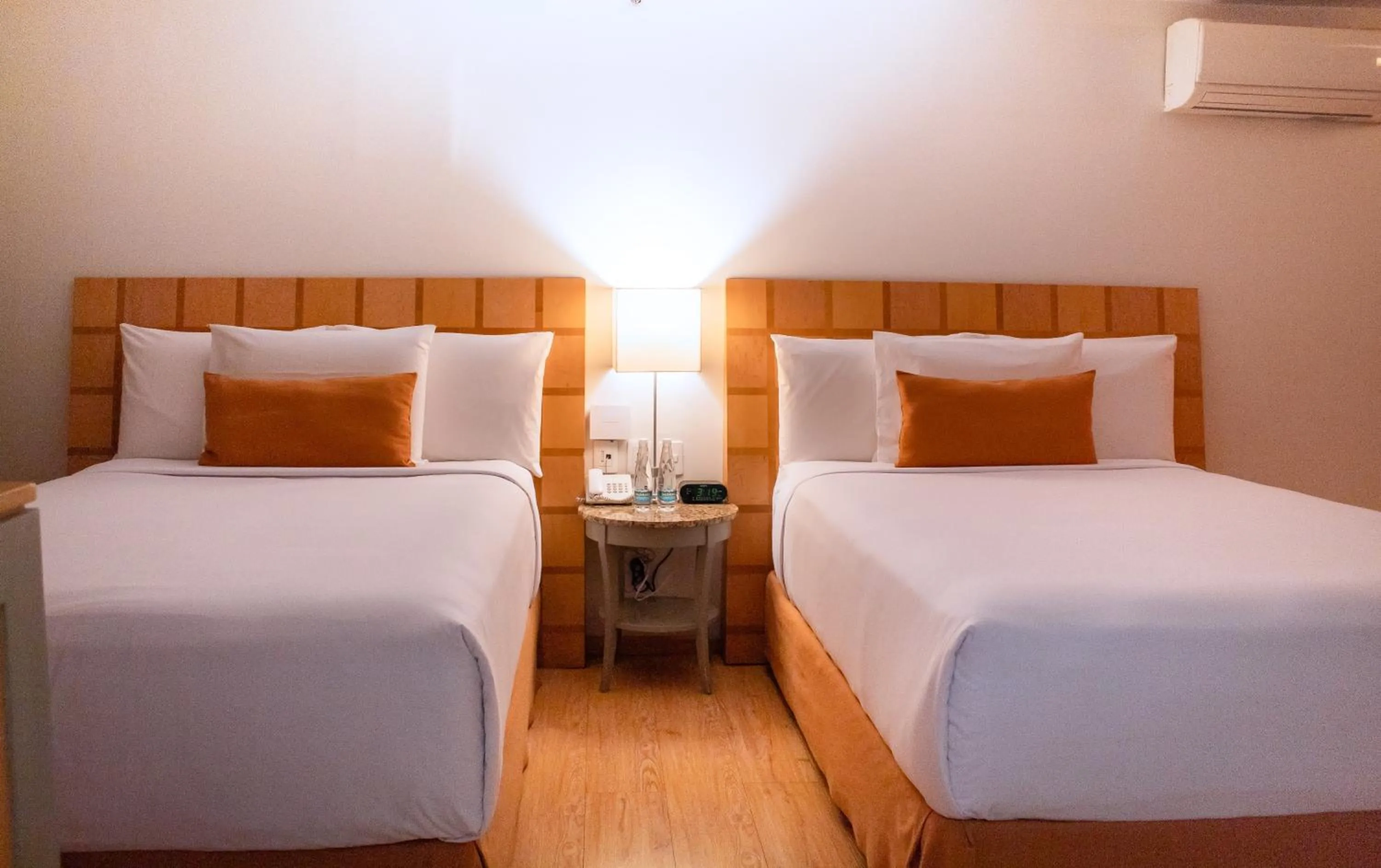 Photo of the whole room, Bed in Alteza Polanco