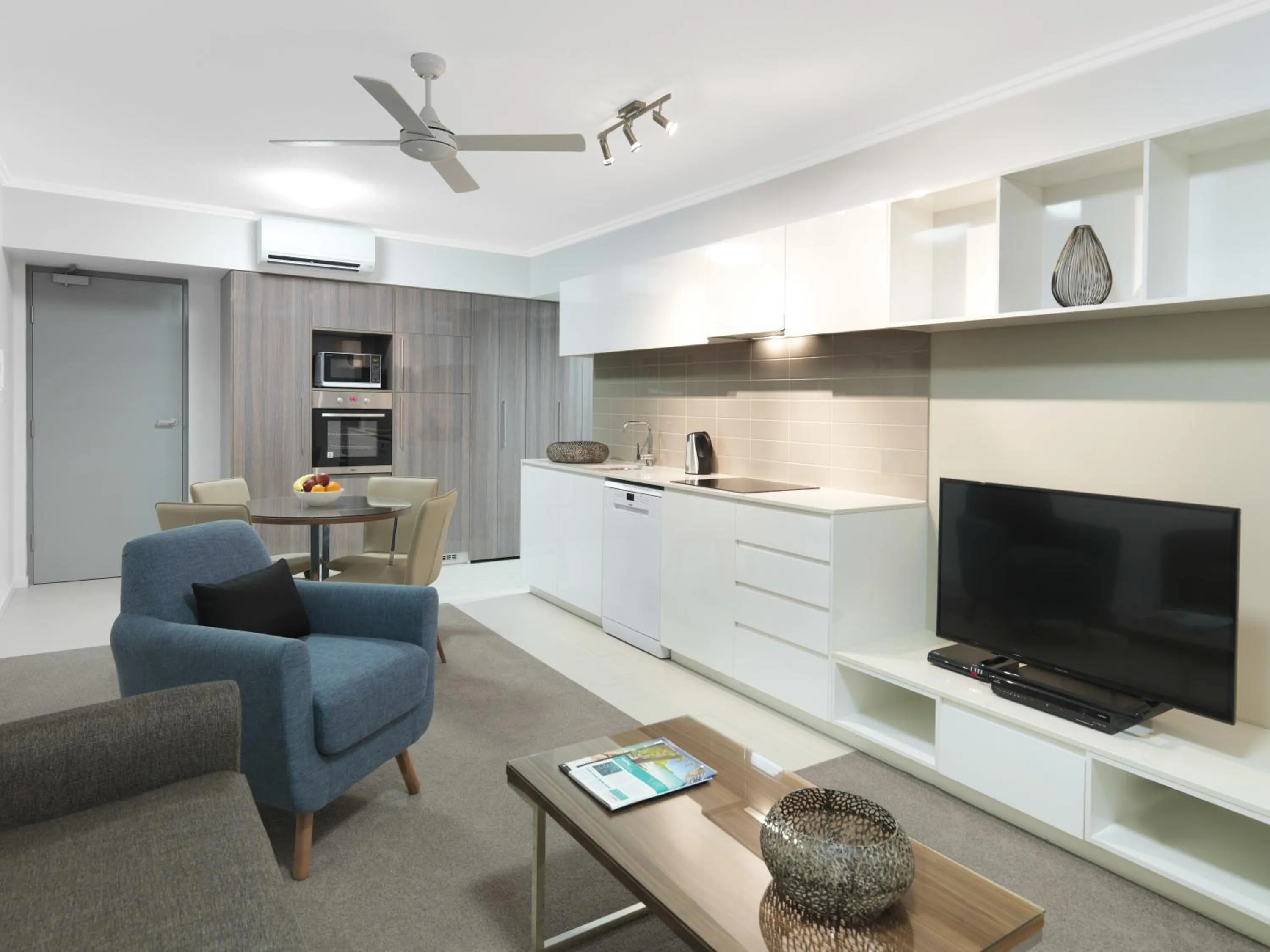 Bathroom in Oaks Mackay Carlyle Suites