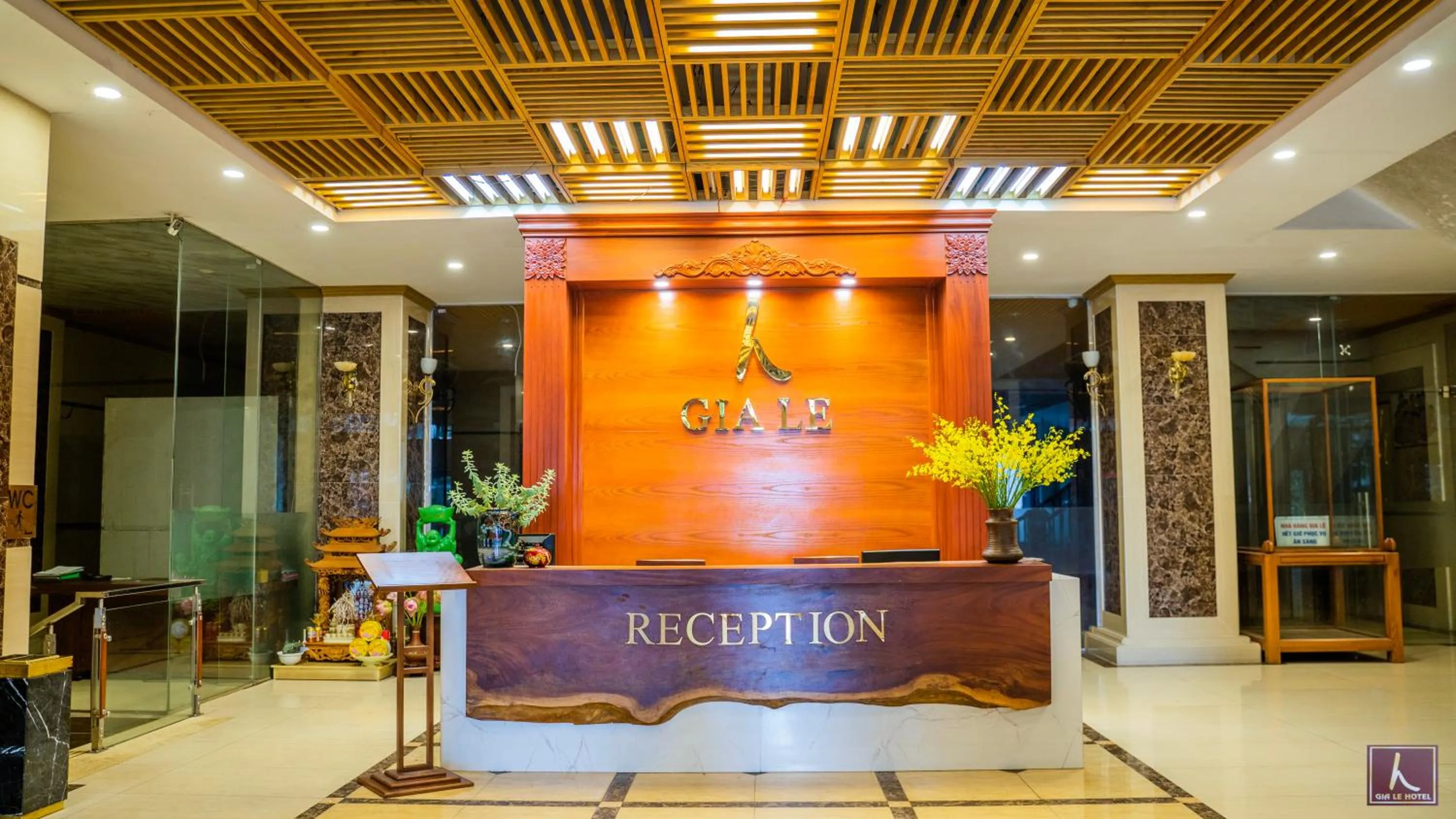 Lobby or reception in Gia Le Hotel