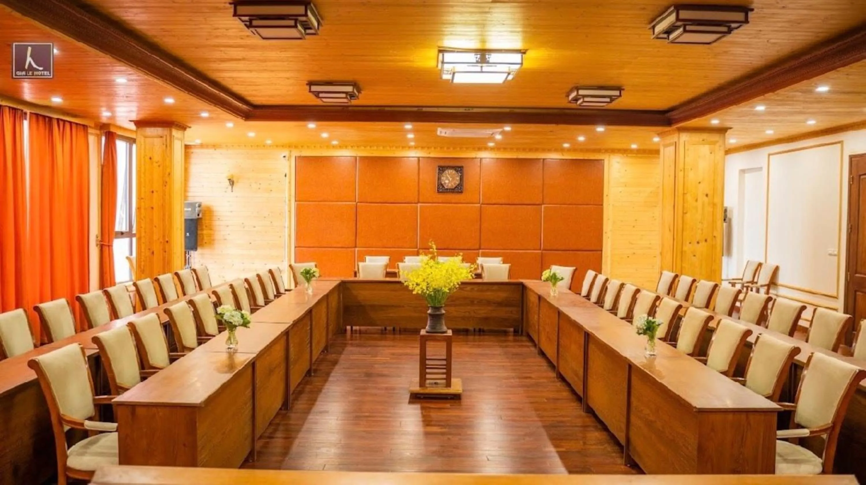 Meeting/conference room in Gia Le Hotel