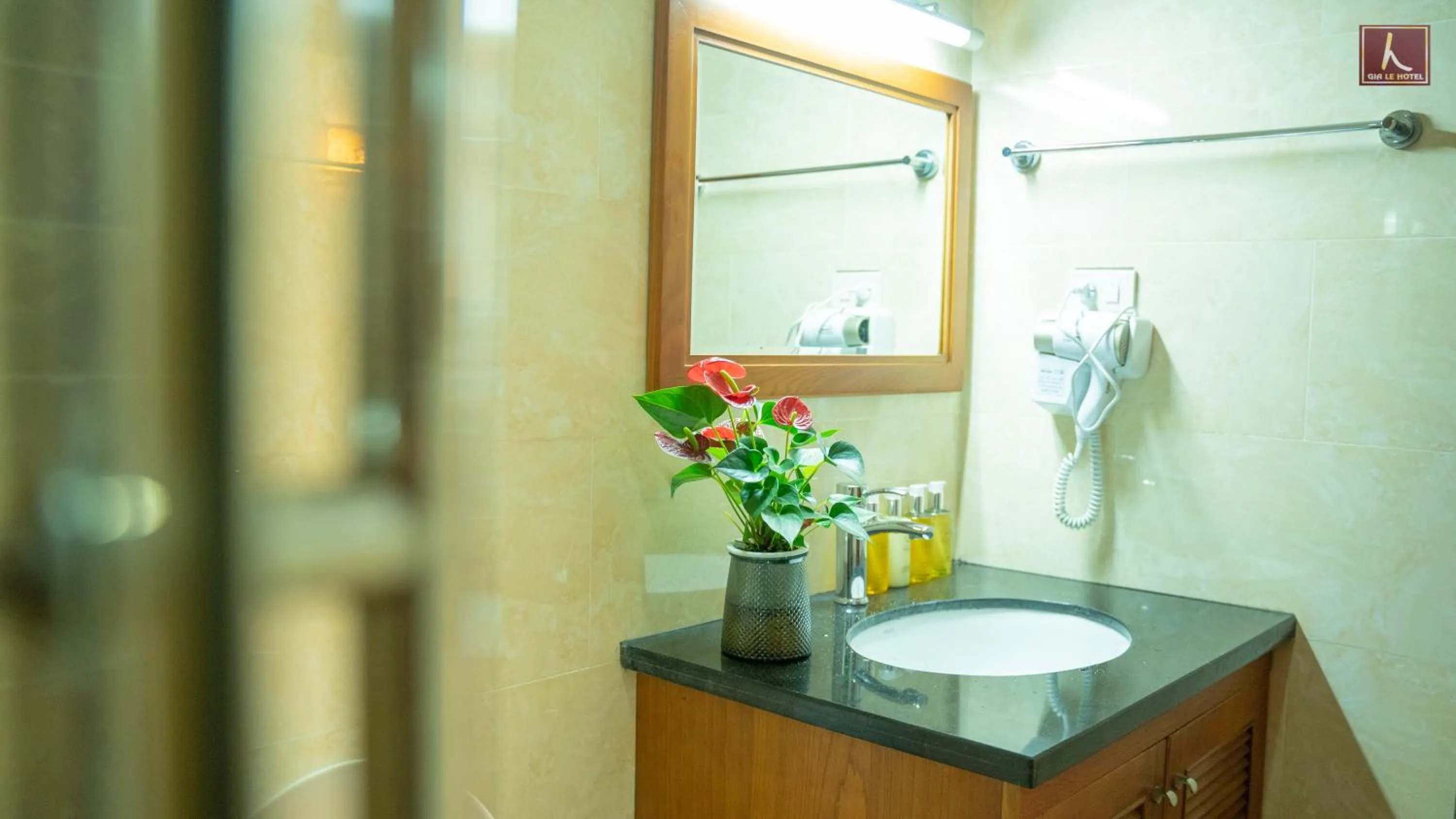 Bathroom in Gia Le Hotel