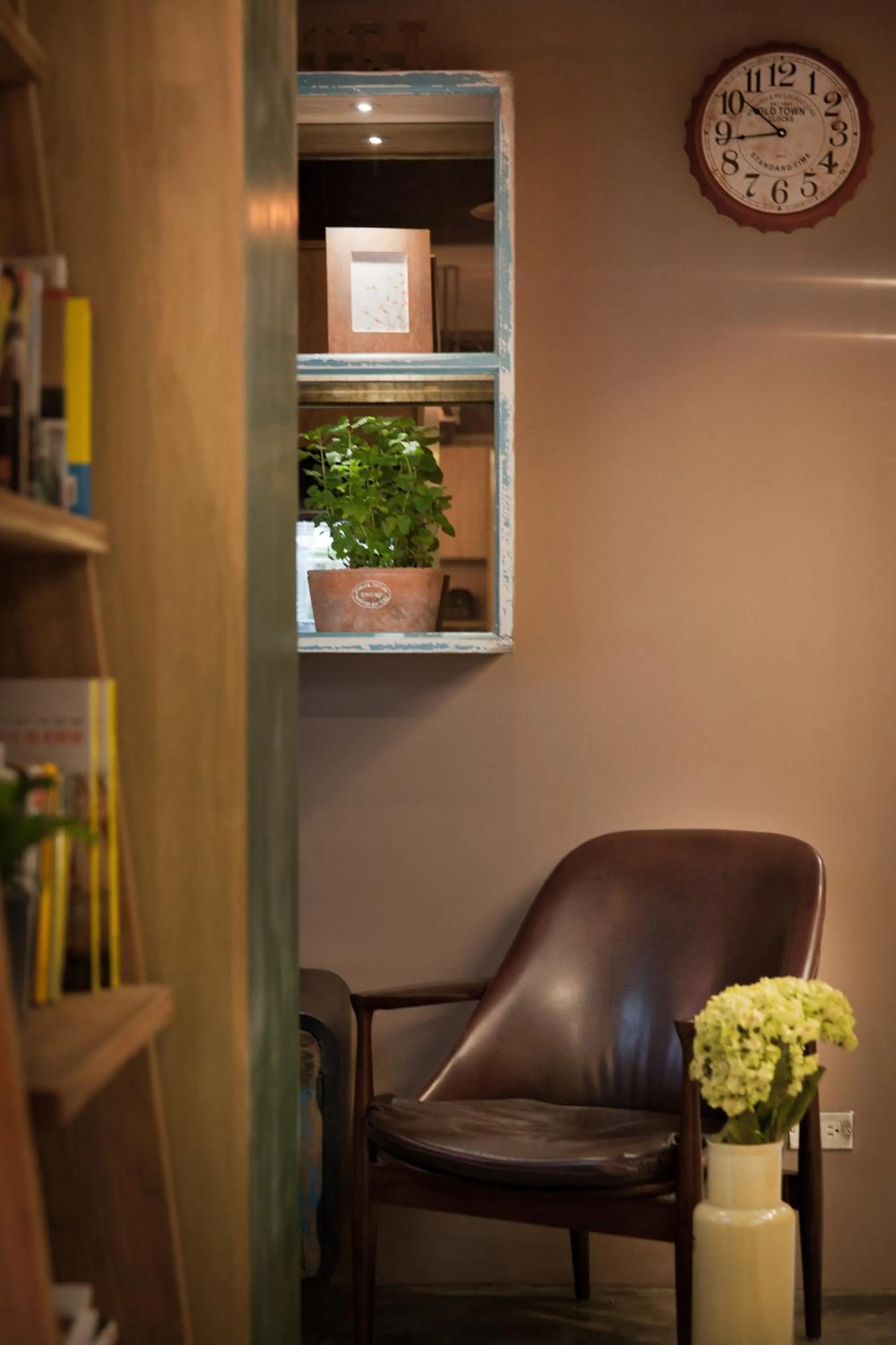 Seating area in Ximen Wow Hostel