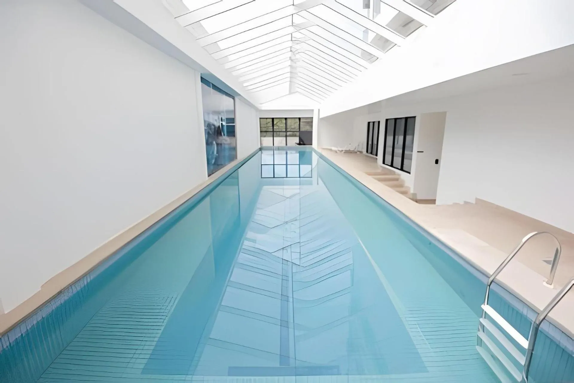 Hot Spring Bath in Apto em frente ao shopping com piscina aquecida