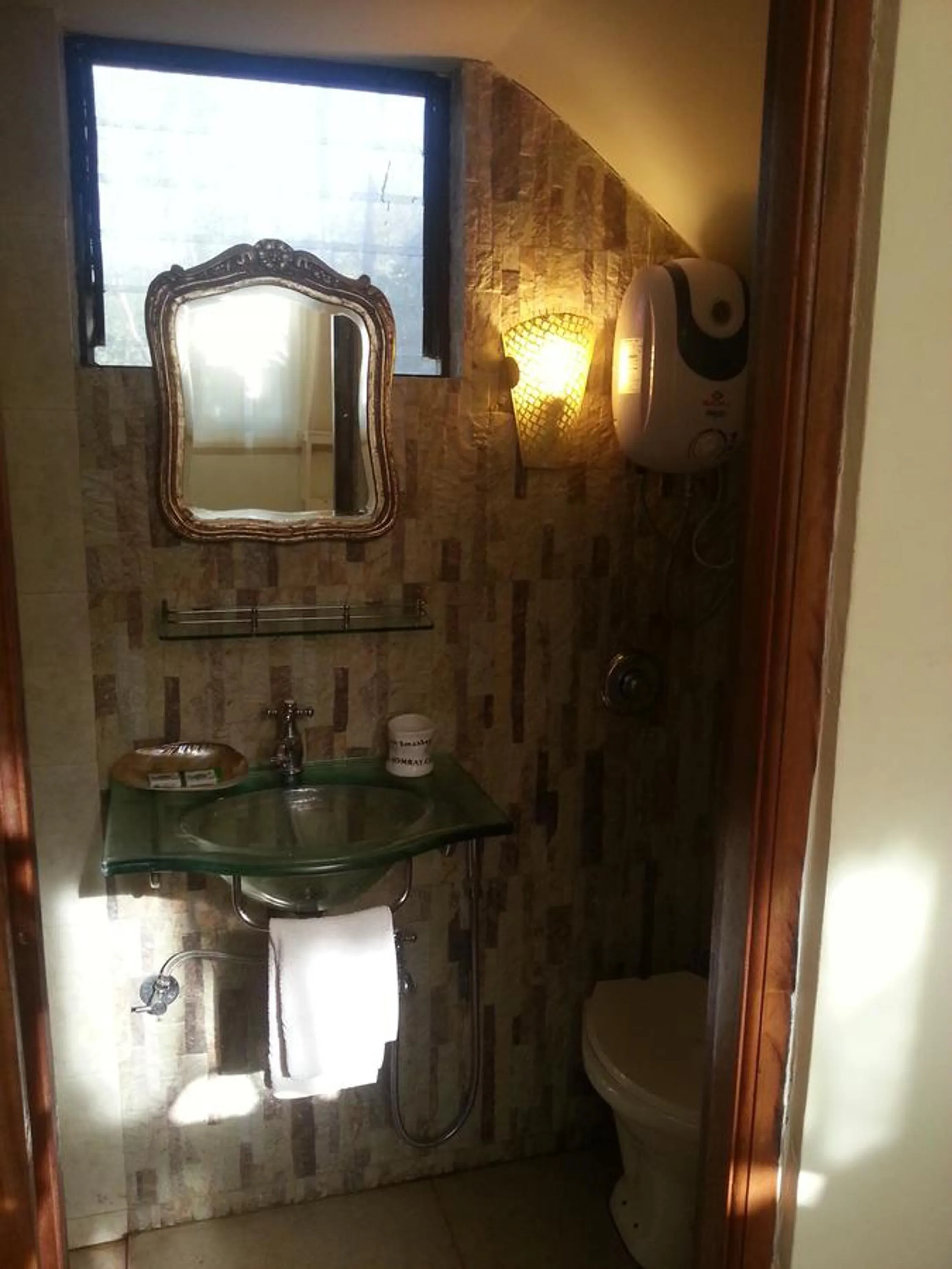 Toilet in Michèle's Garden