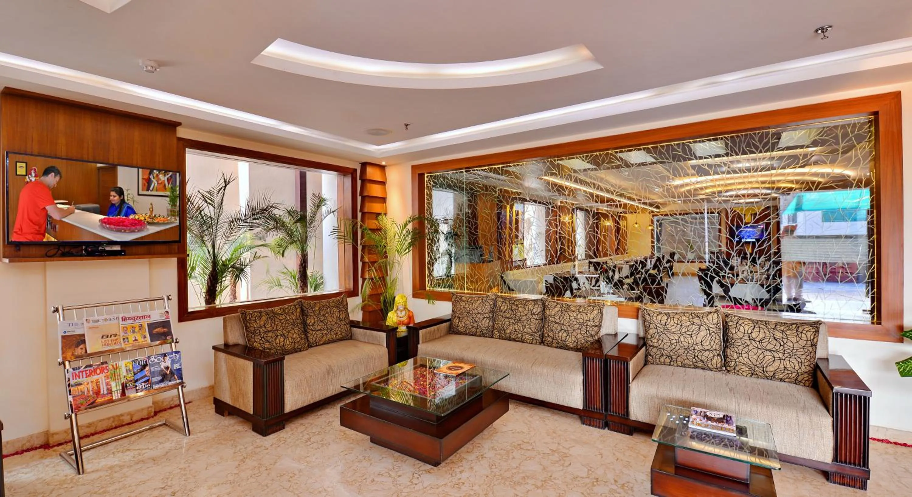 Seating area in Hotel Seven Hills Tower