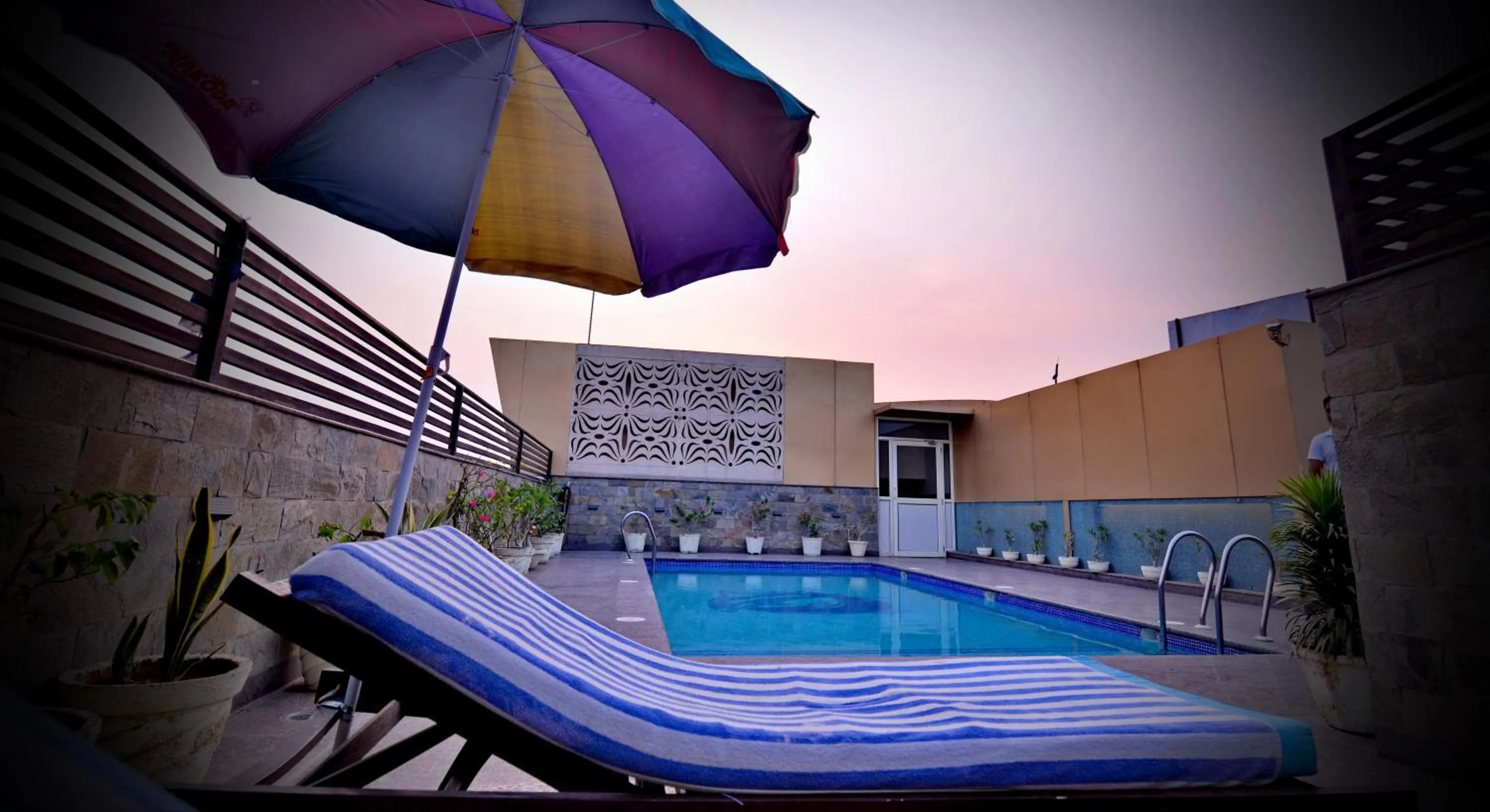 Sunset in Hotel Seven Hills Tower