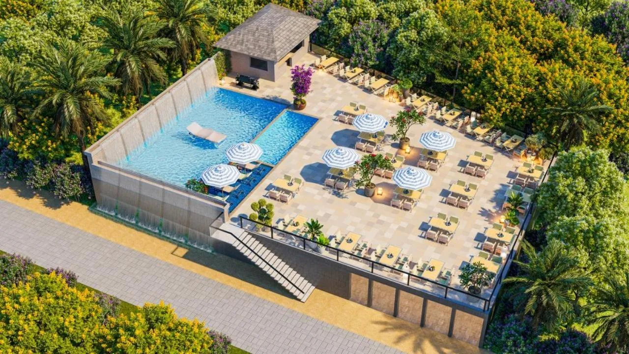 Swimming pool in Paatlidun Safari Lodge, Jim Corbett