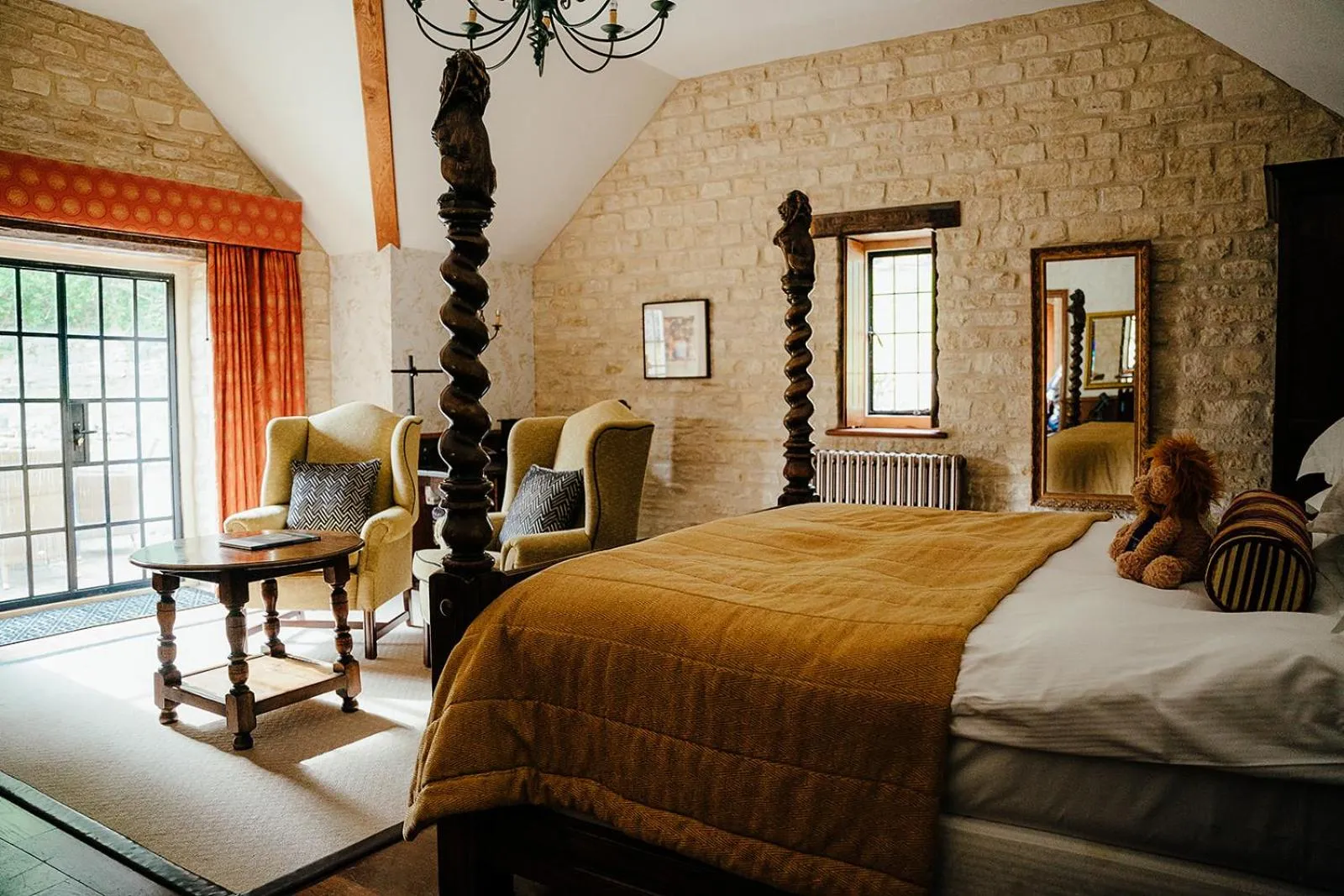 Living room, Bed in The Manor House Hotel and Golf Club