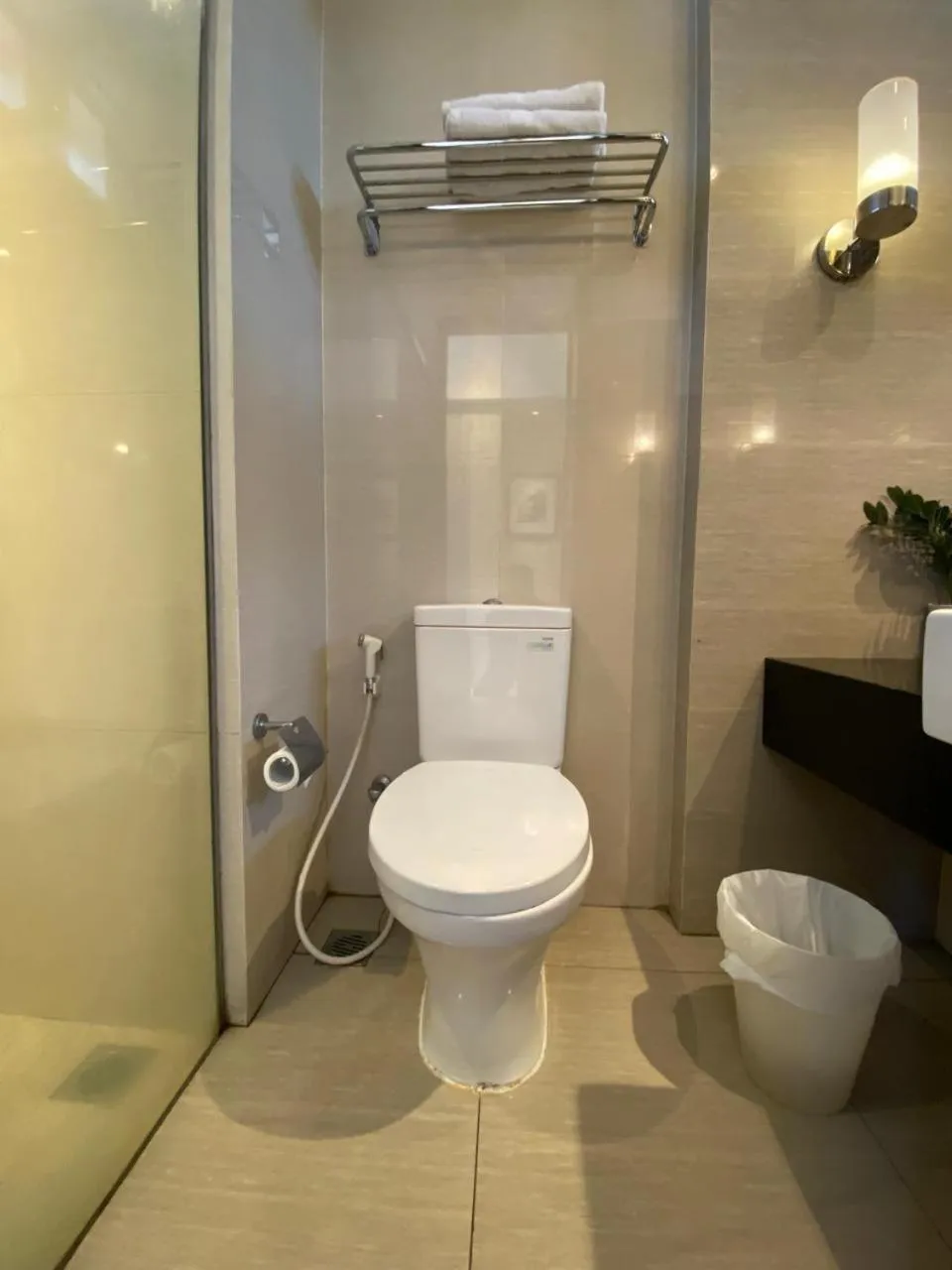 Shower in Menara Laut Hotel