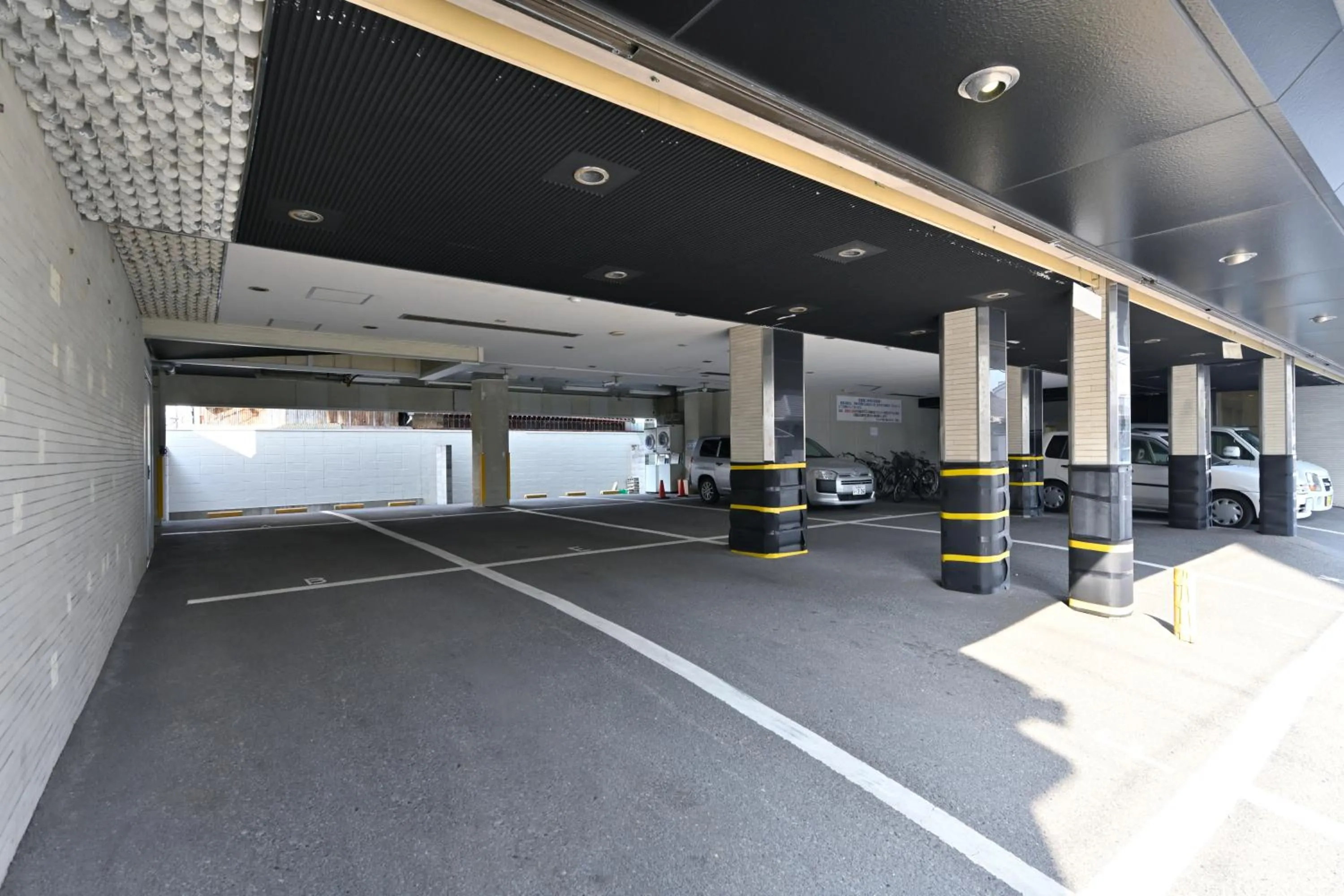 Parking in Wakayama Daiichi Fuji Hotel