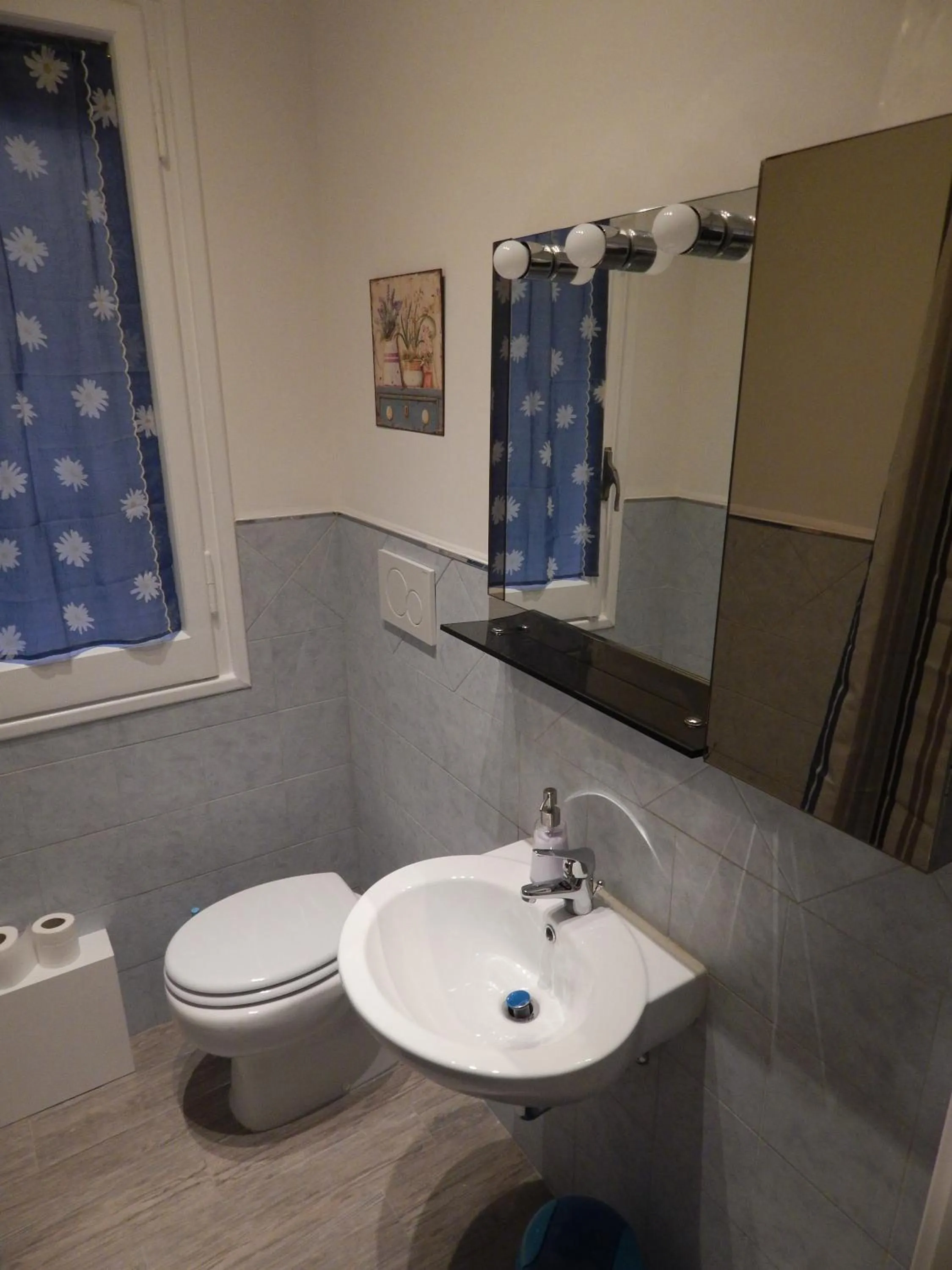 Bathroom in Affittacamere Roma Centro, Musei Vaticani Rooms