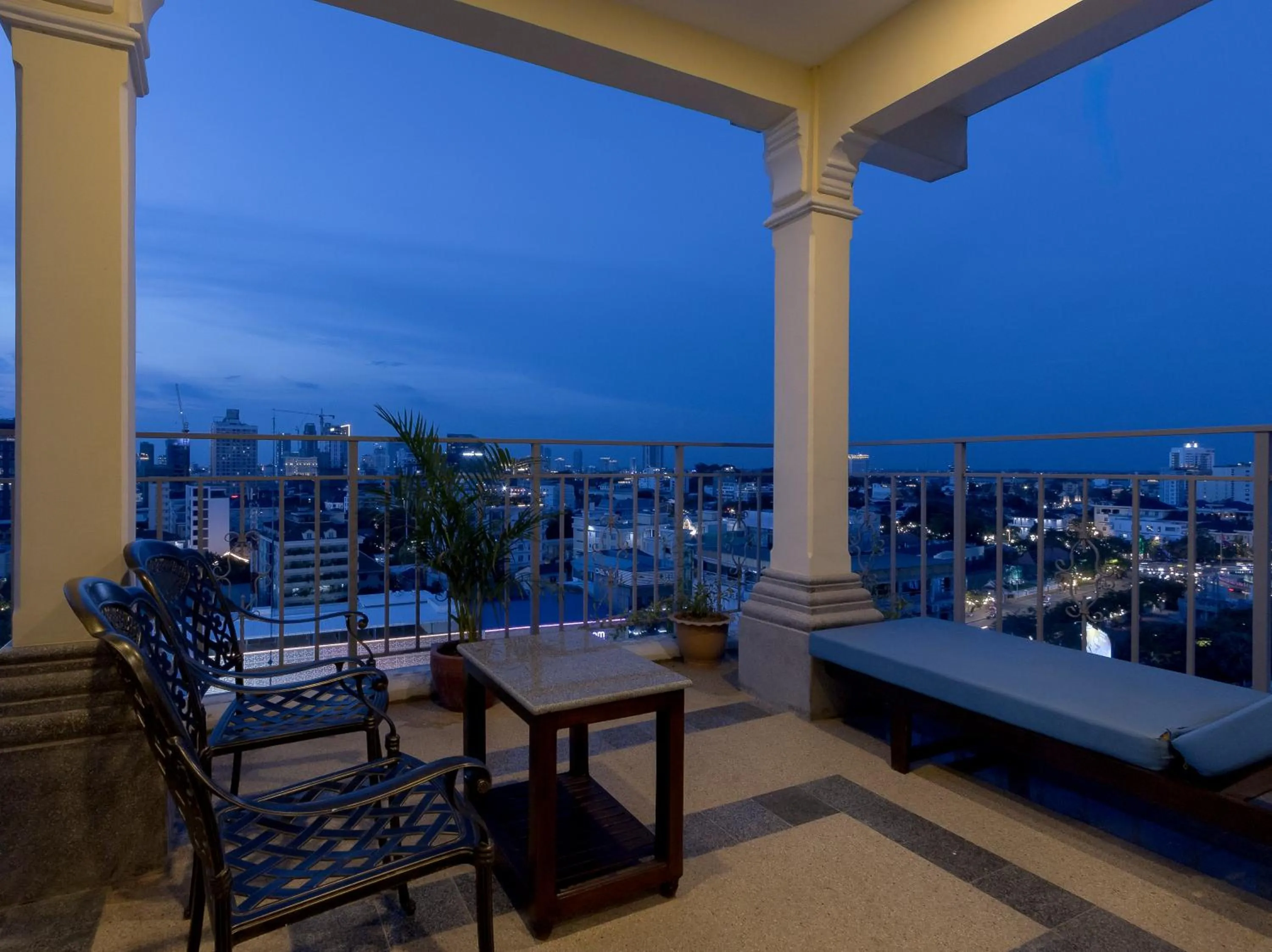 Balcony/Terrace in ARISON Hotel