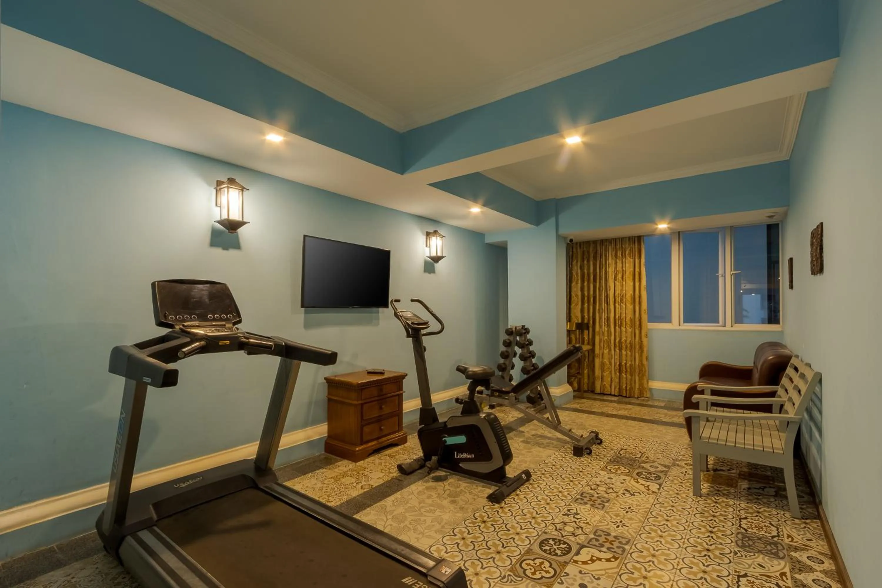 Fitness centre/facilities in ARISON Hotel