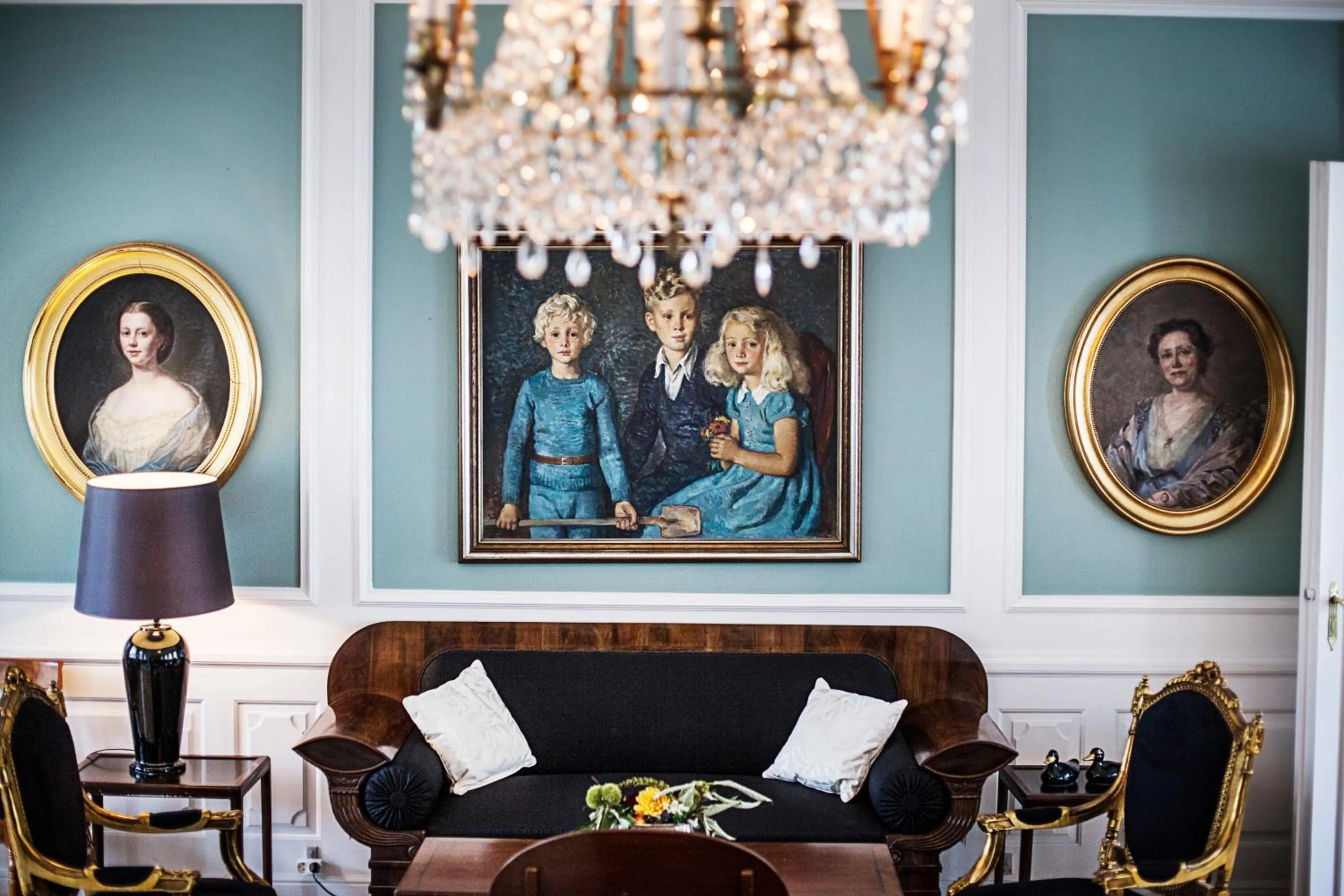 Communal lounge/ TV room in Kragerup Gods