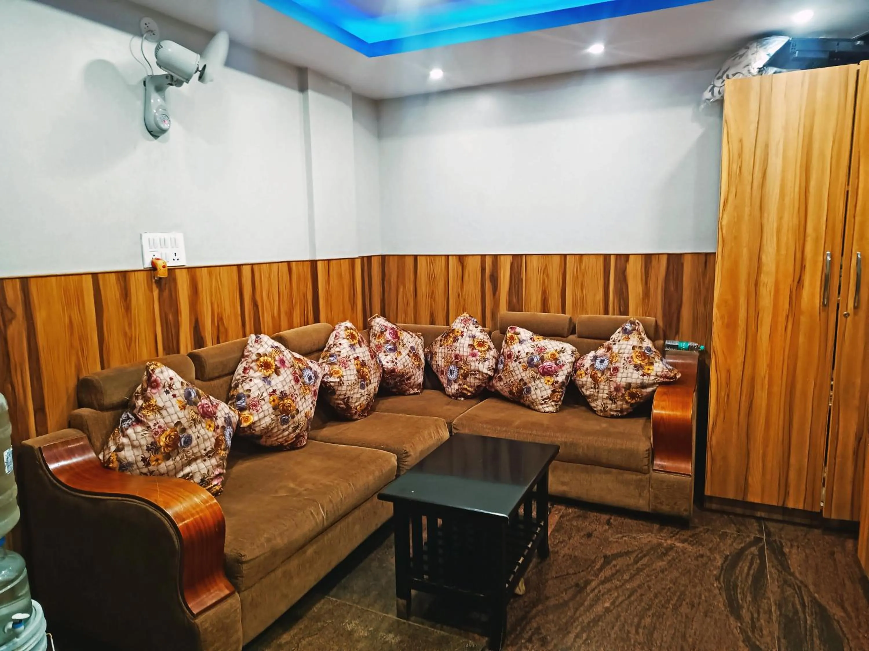 Seating area in Delta Inn Madiwala