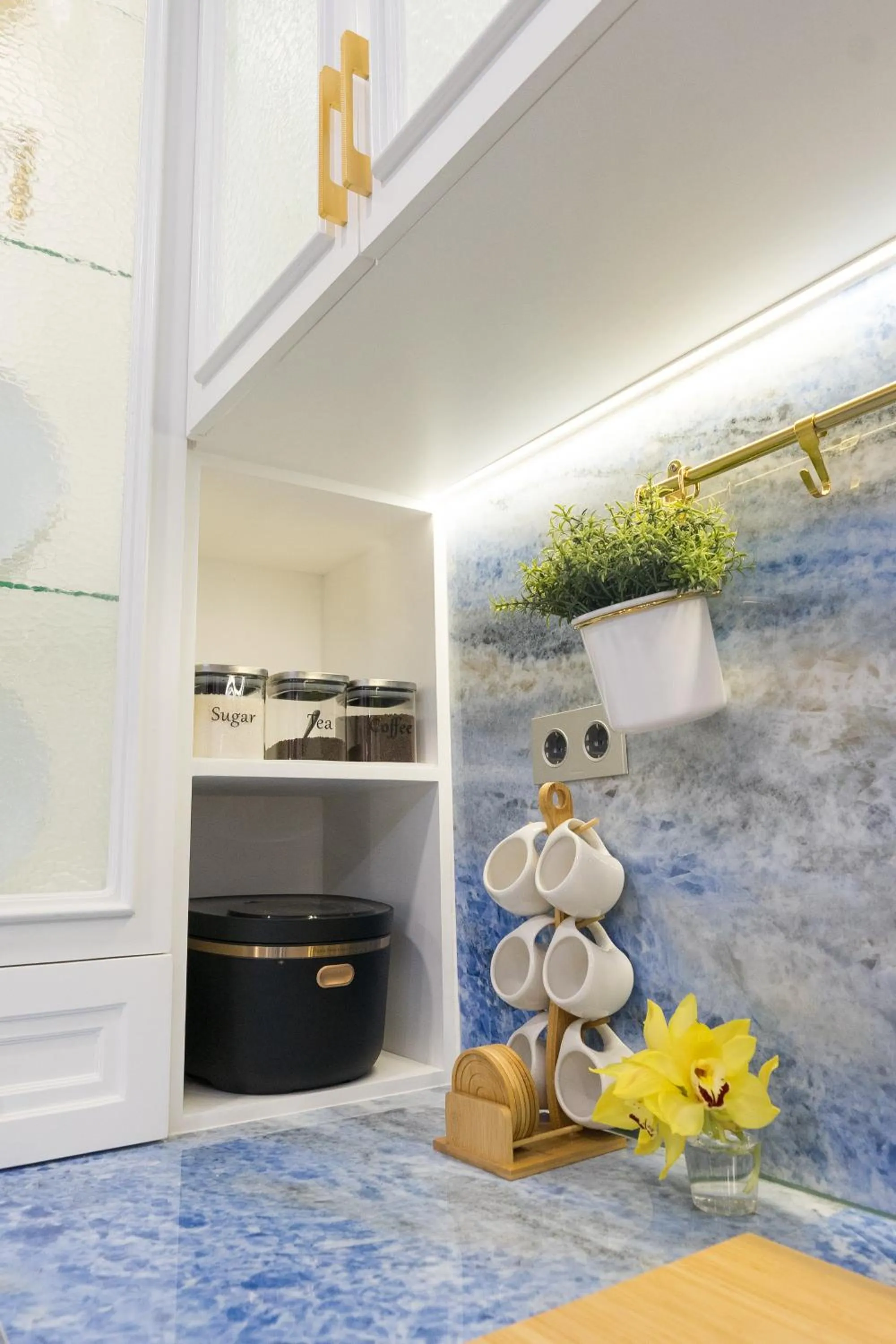 Kitchen or kitchenette in Casa de Monique Villas & Glamping Retreat