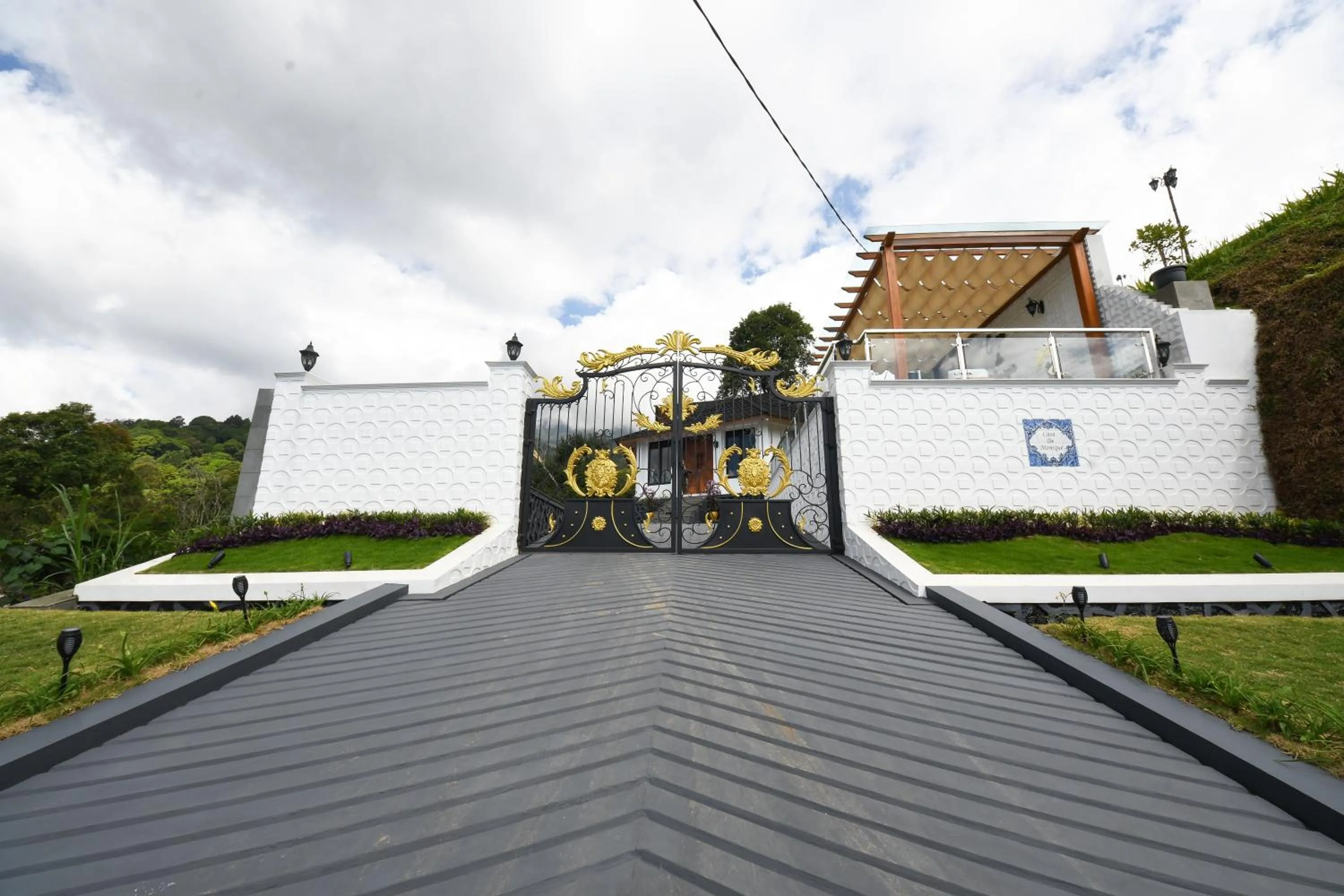 Property building in Casa de Monique Villas & Glamping Retreat