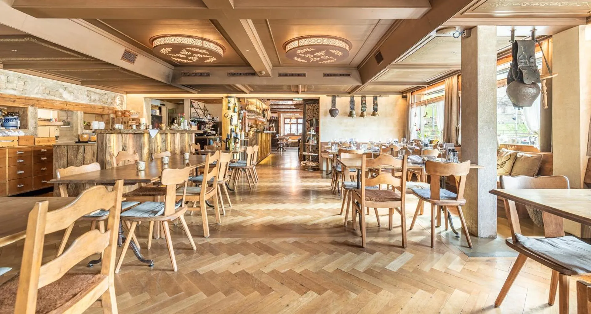 Restaurant/places to eat in Hotel Kaiserstuhl