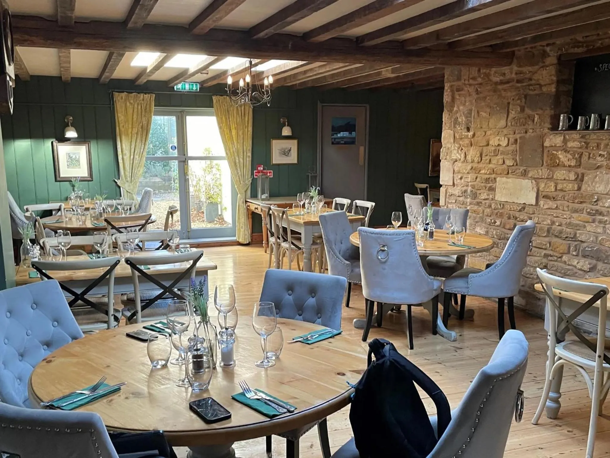 Restaurant/places to eat in The Old Pheasant