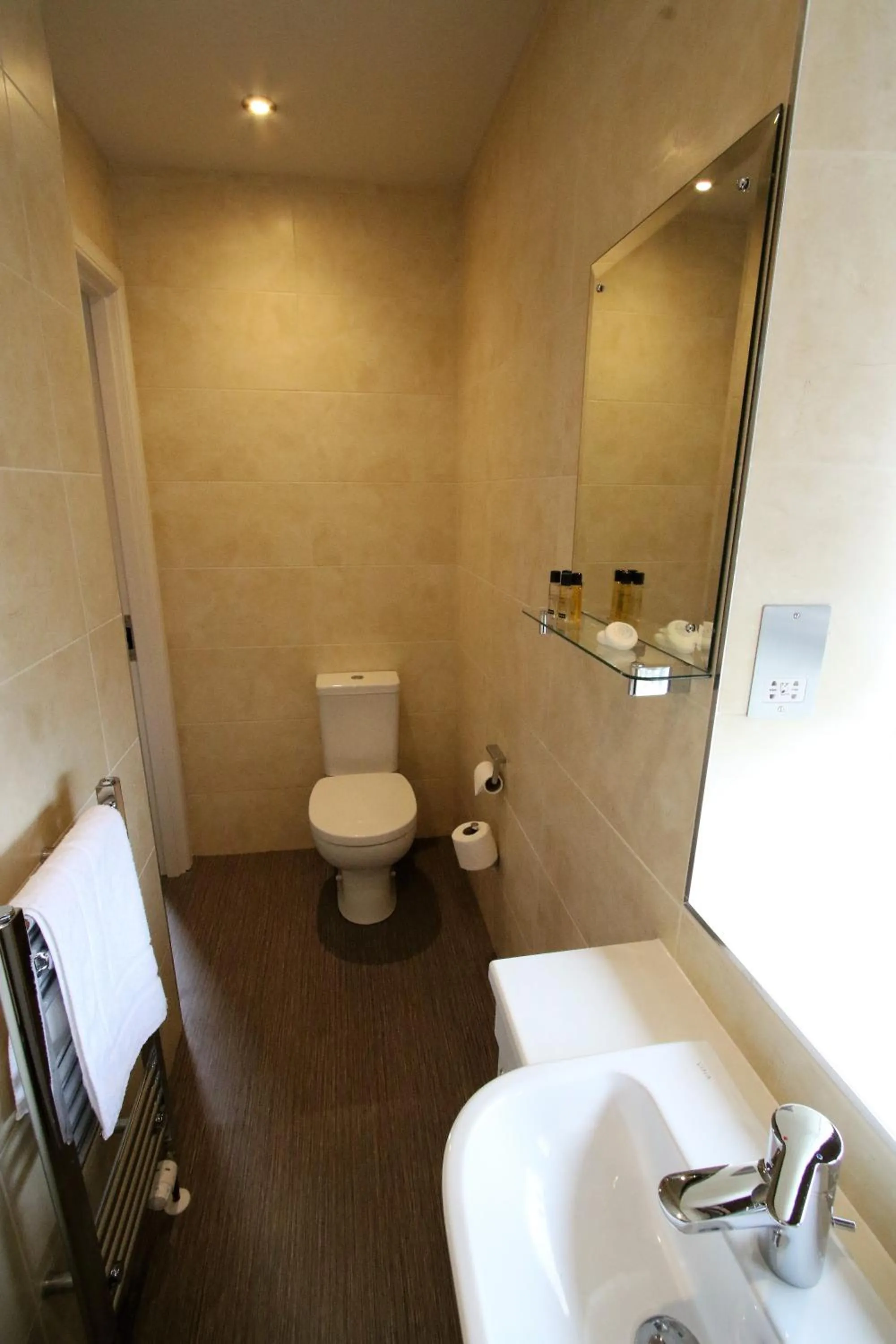 Bathroom in Corriegarth Hotel