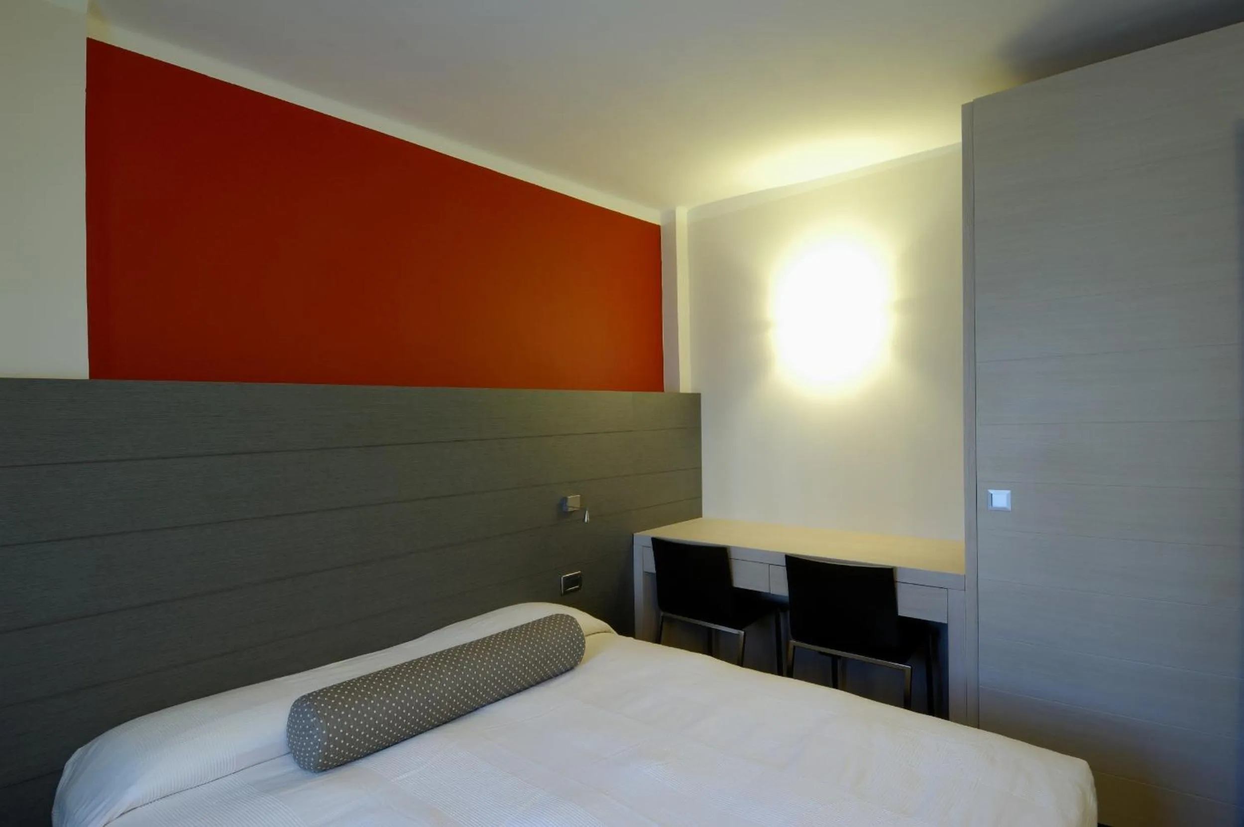 Bed in Hotel Bucaneve