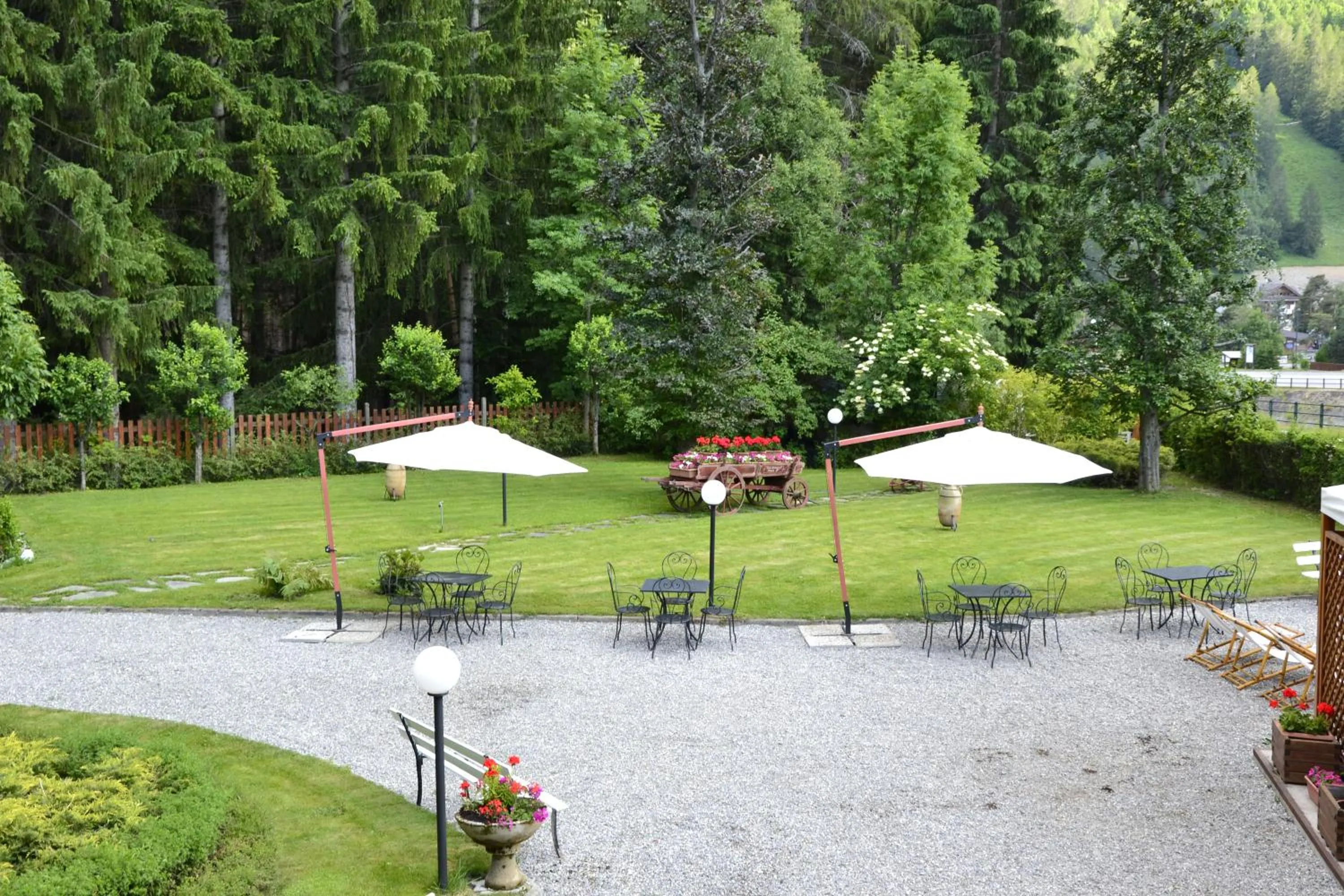 Garden in Hotel Bucaneve