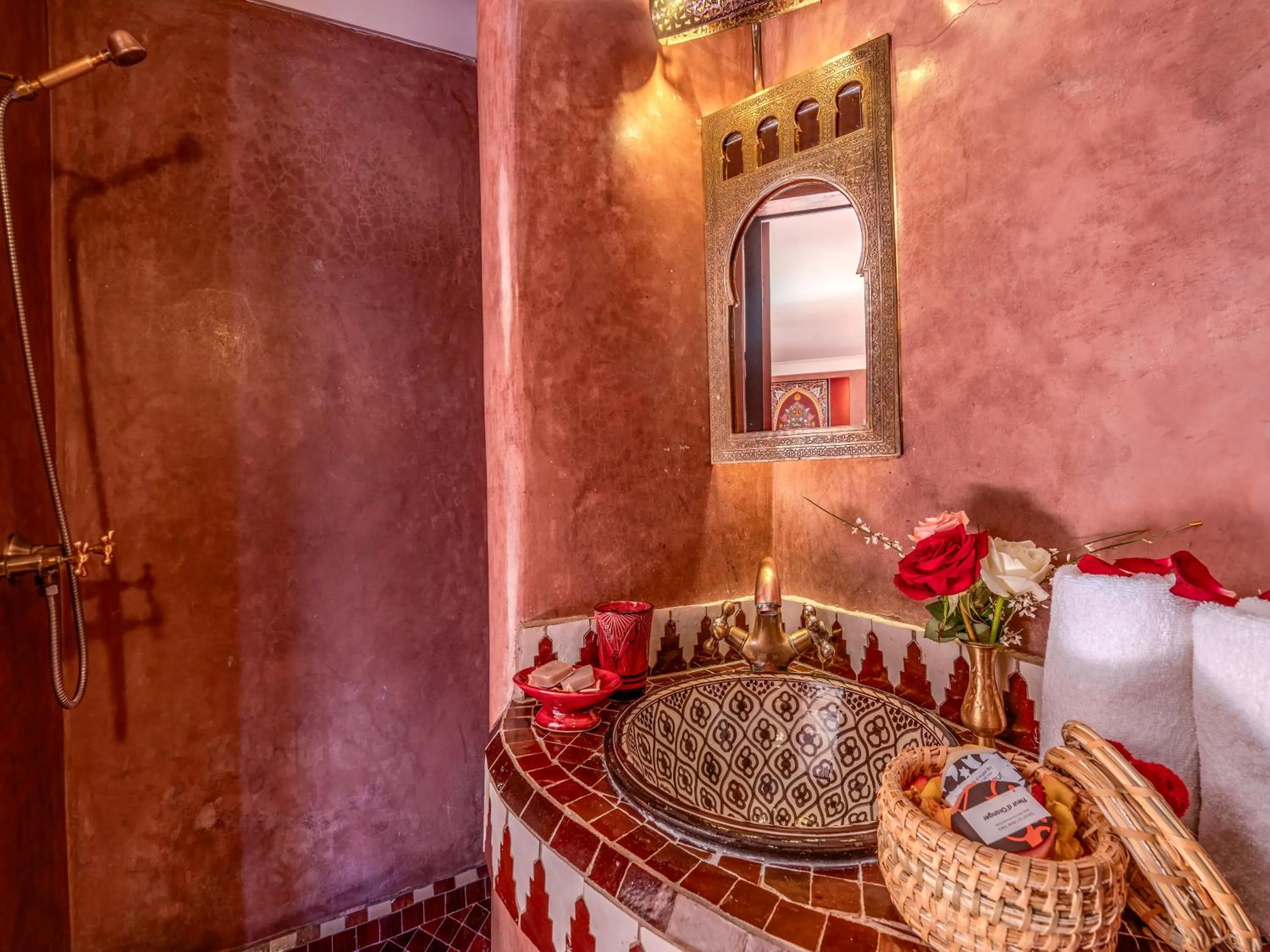 Bathroom in Riad Irhalne