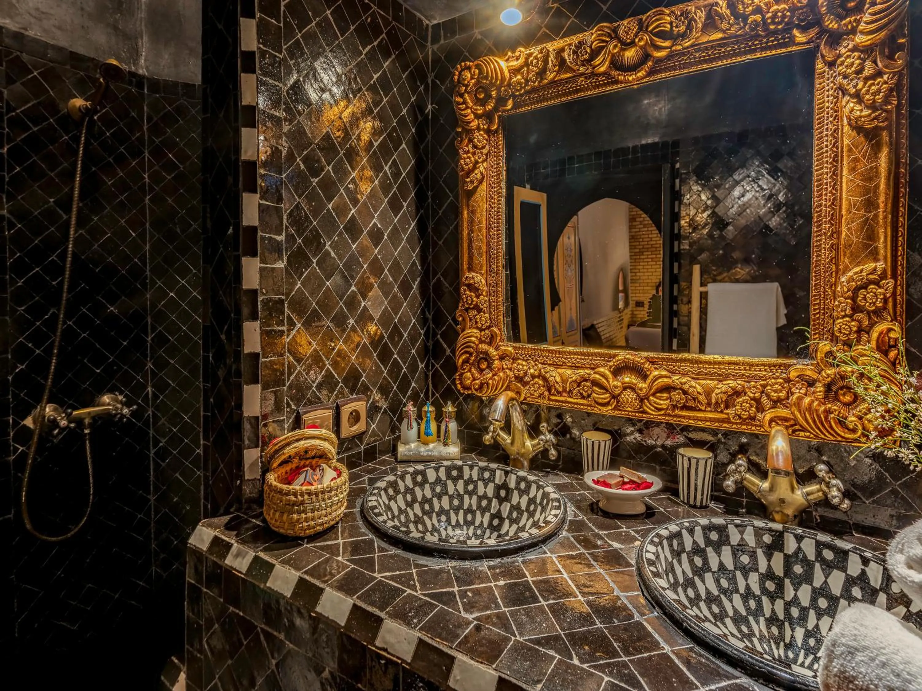 Bathroom in Riad Irhalne