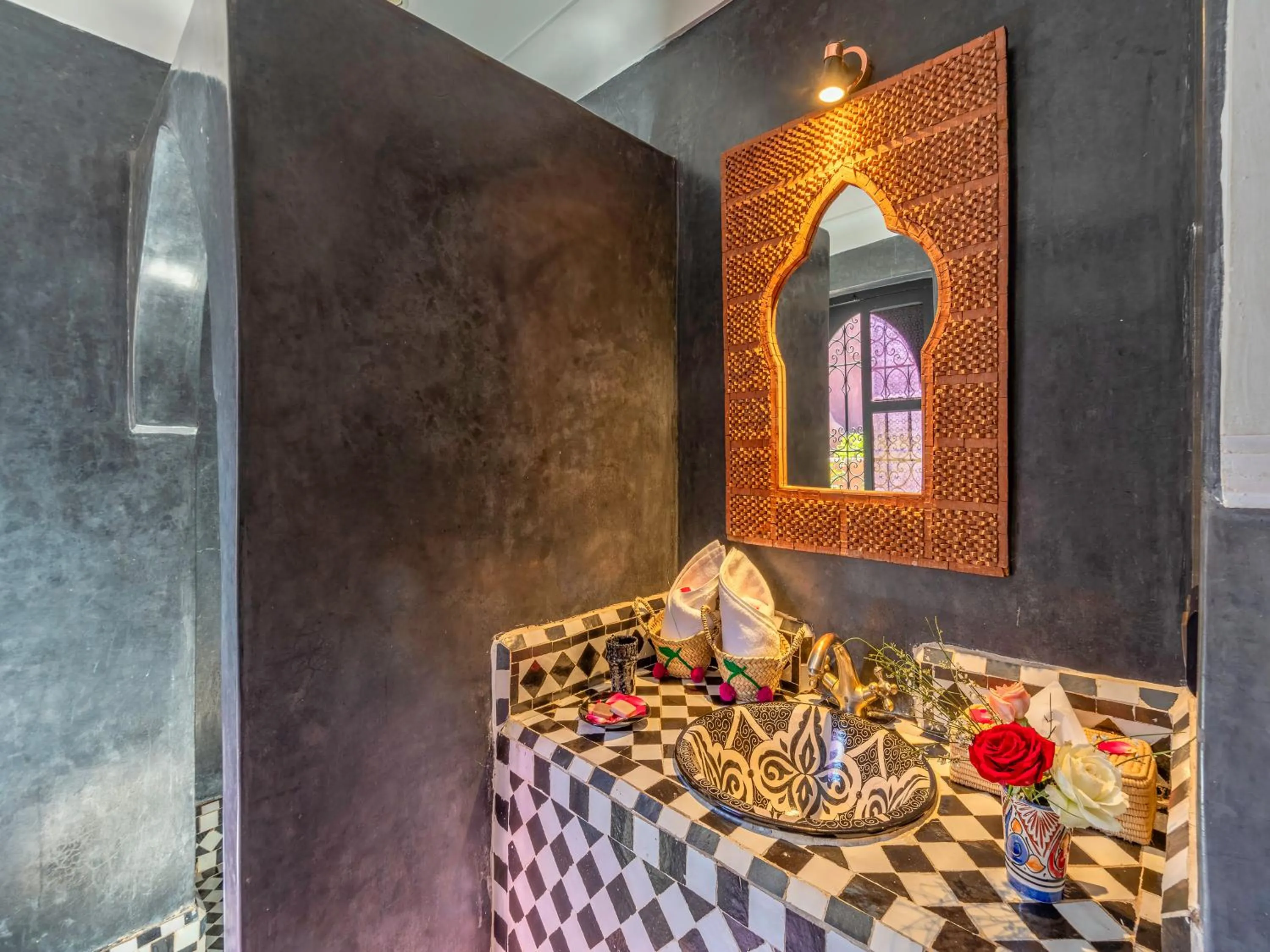 Bathroom in Riad Irhalne
