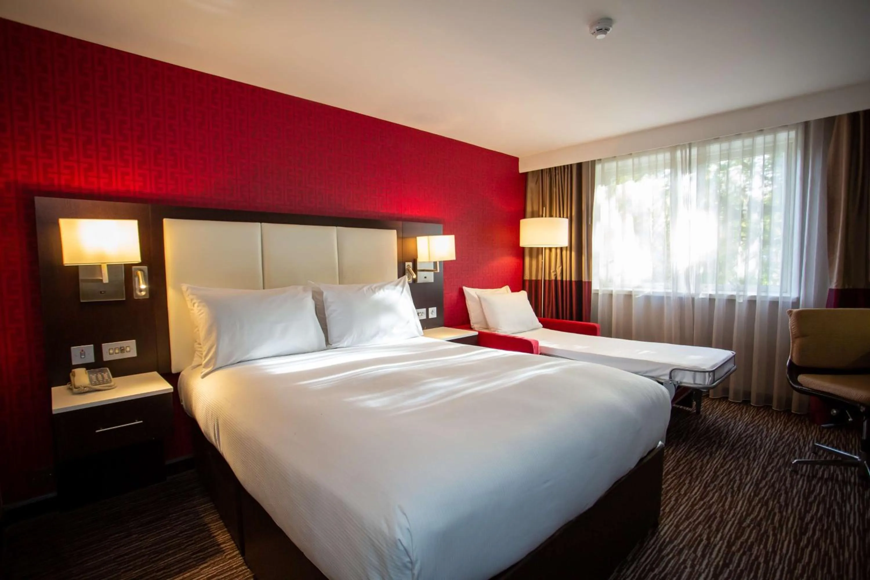 Bed in DoubleTree by Hilton Hotel Nottingham - Gateway