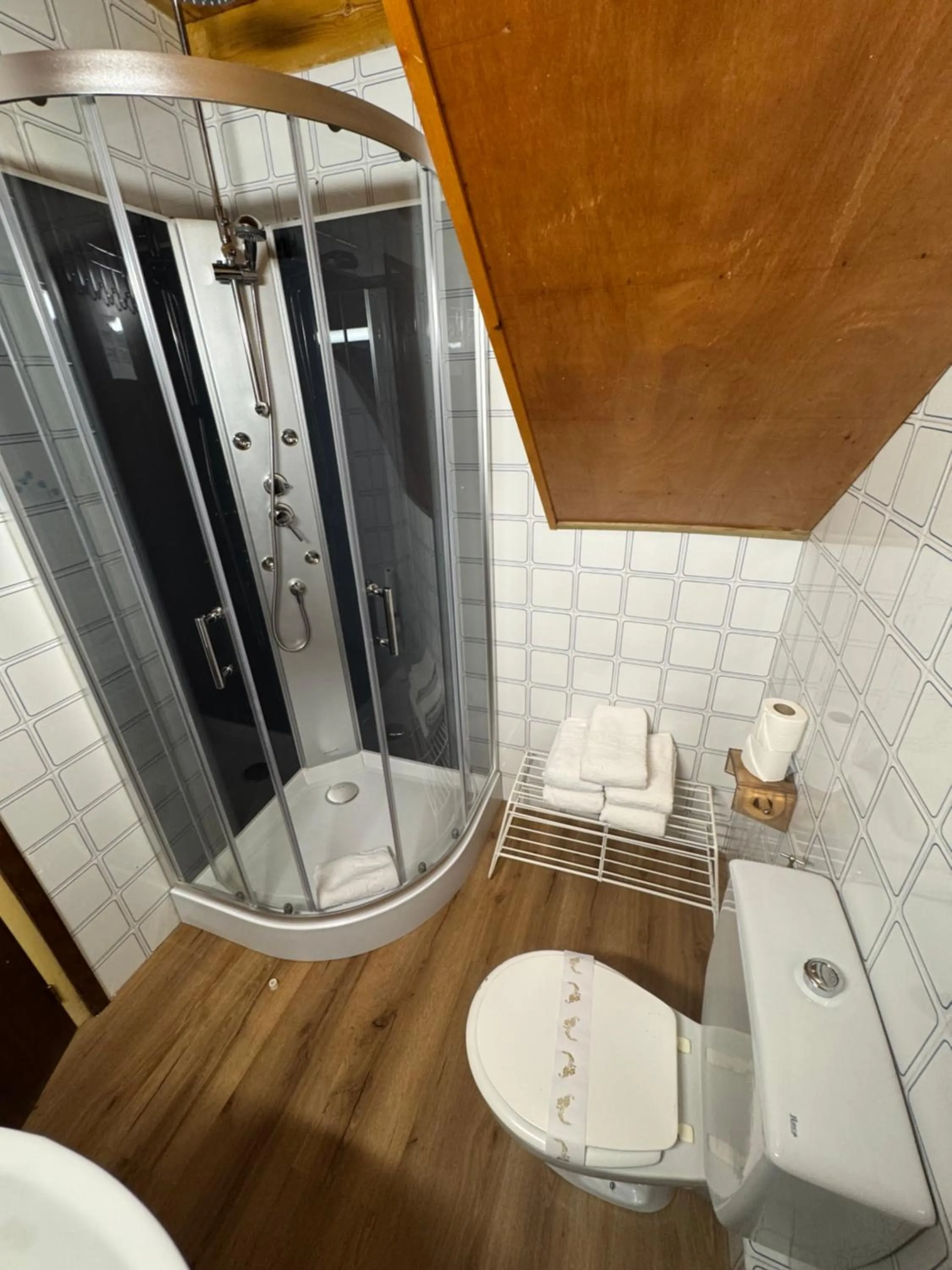 Shower in Hotel Copacabana