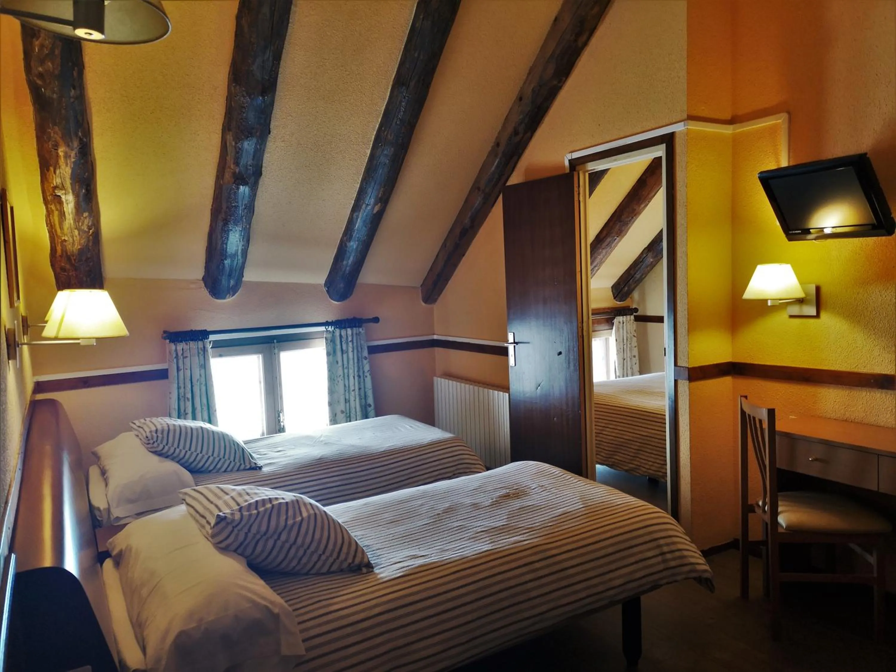 Bed in Hotel Copacabana