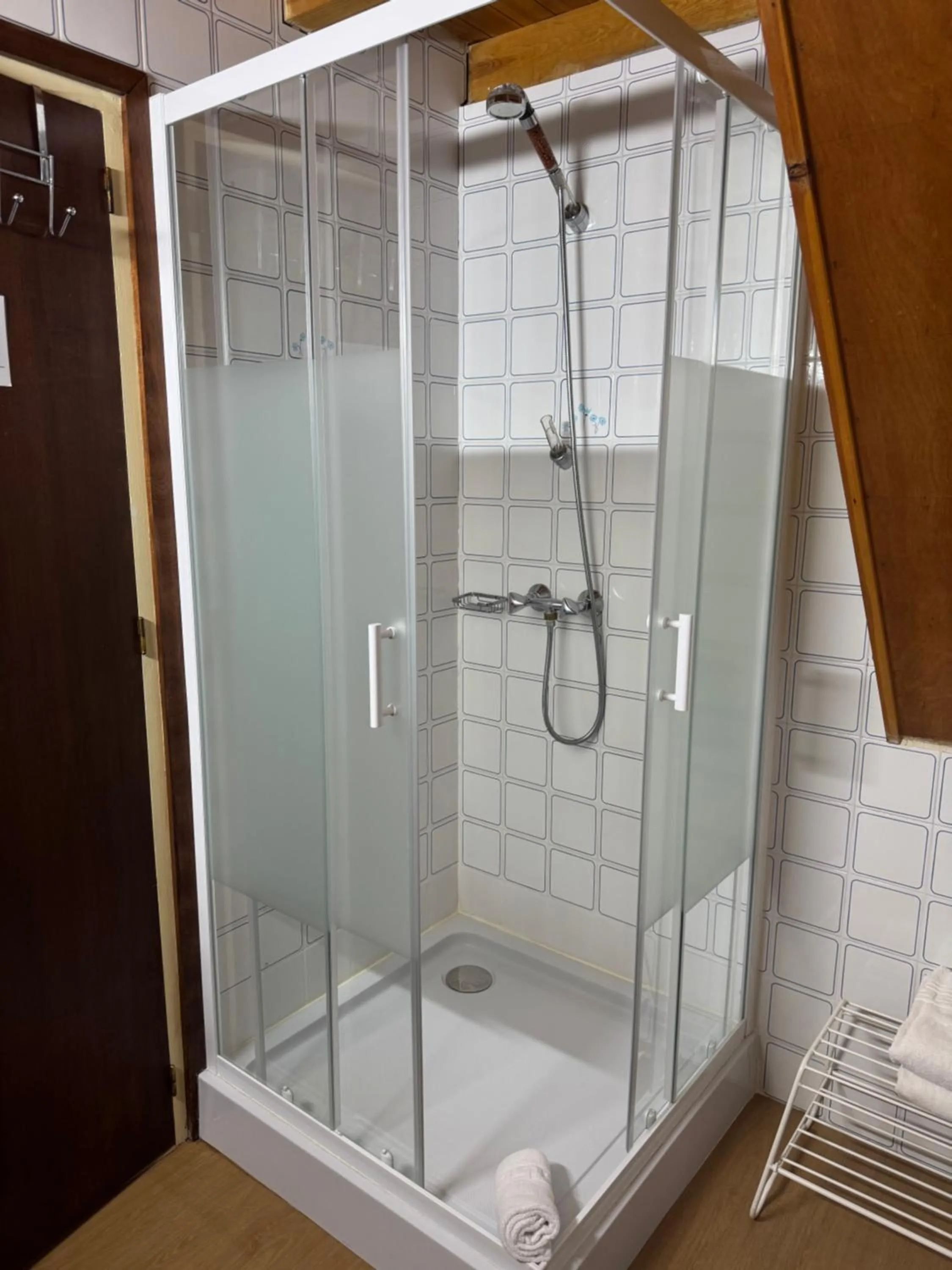 Shower in Hotel Copacabana