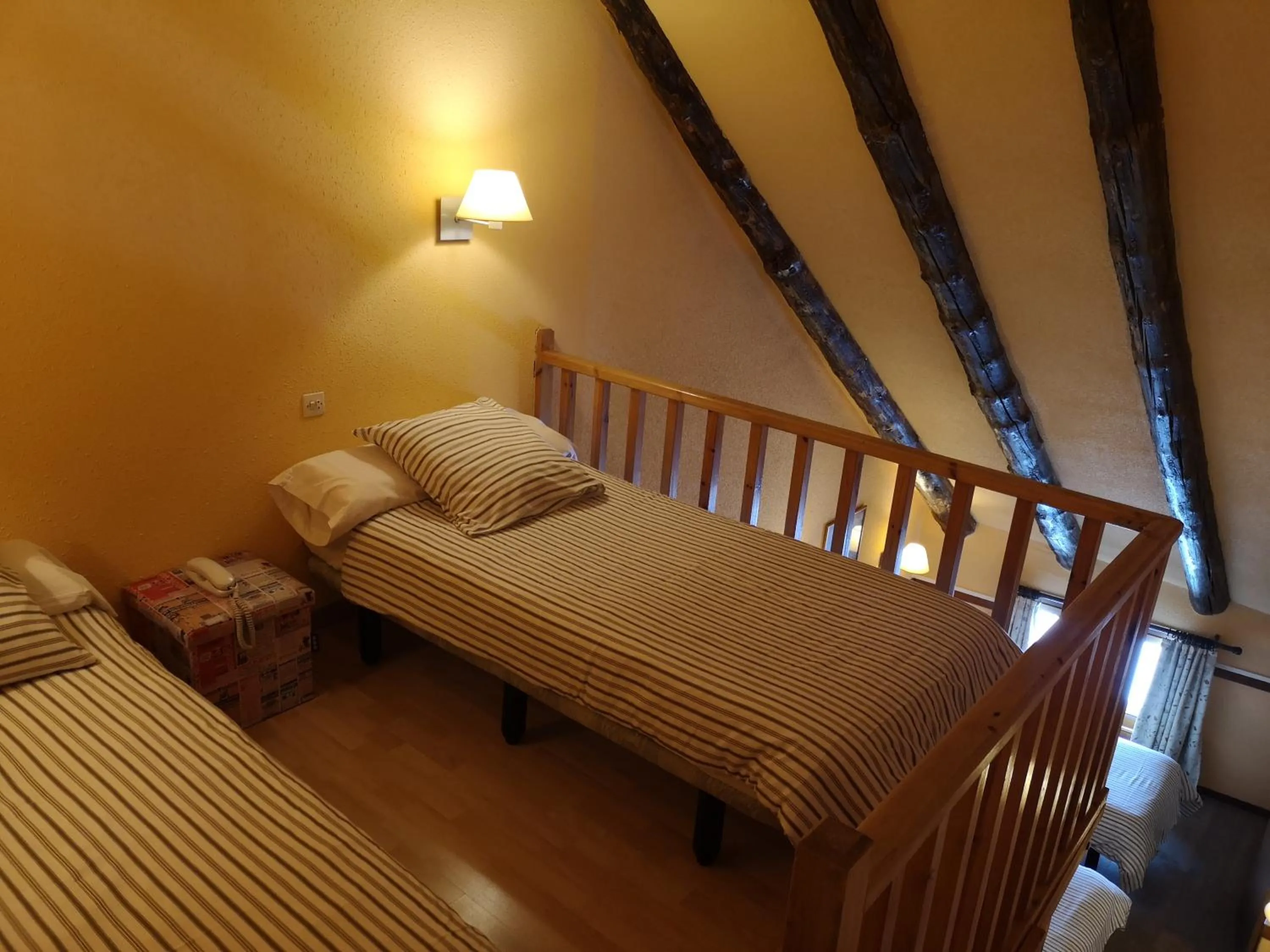 Photo of the whole room, Bed in Hotel Copacabana