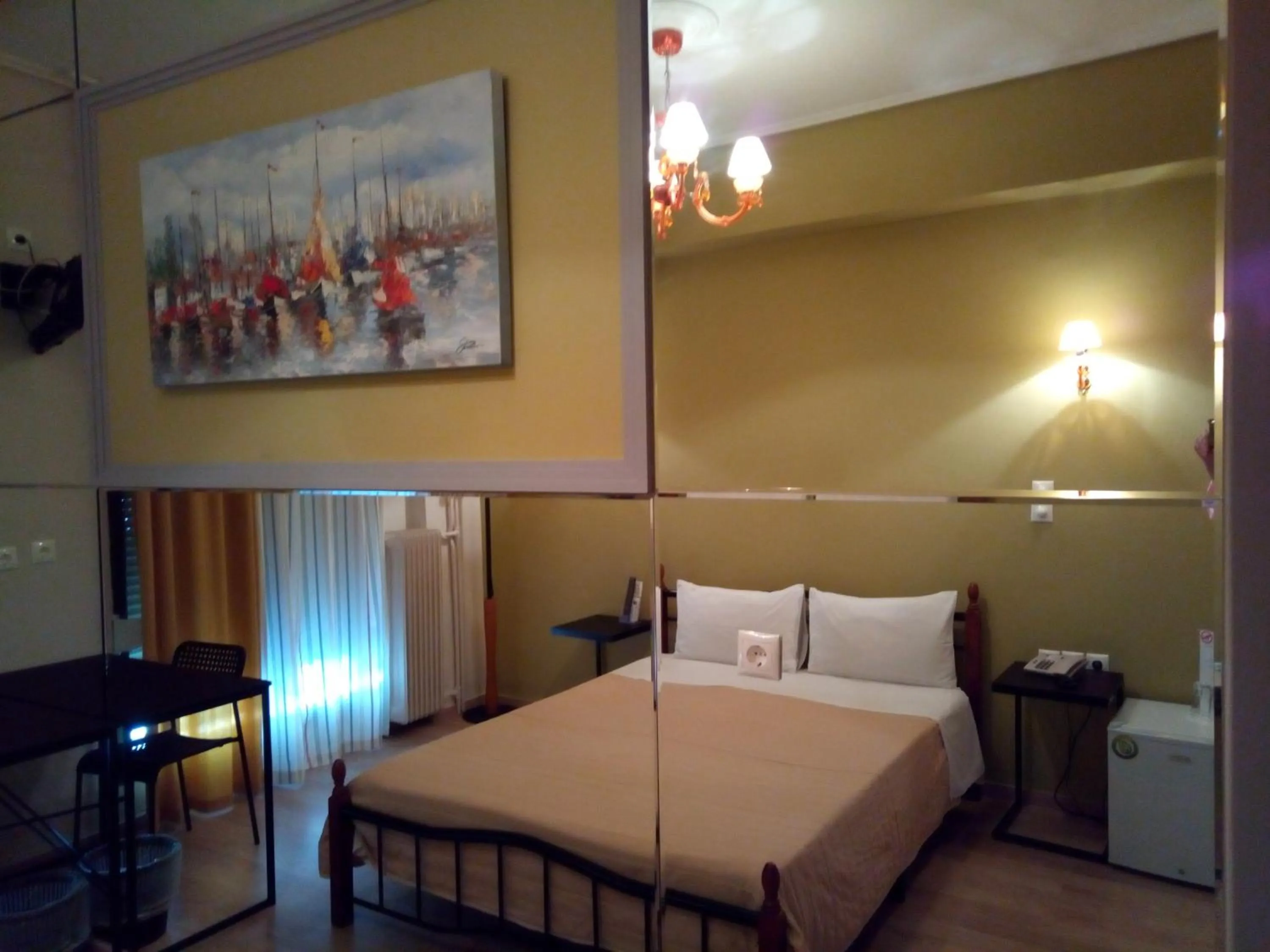 Photo of the whole room, Bed in Zappion Hotel
