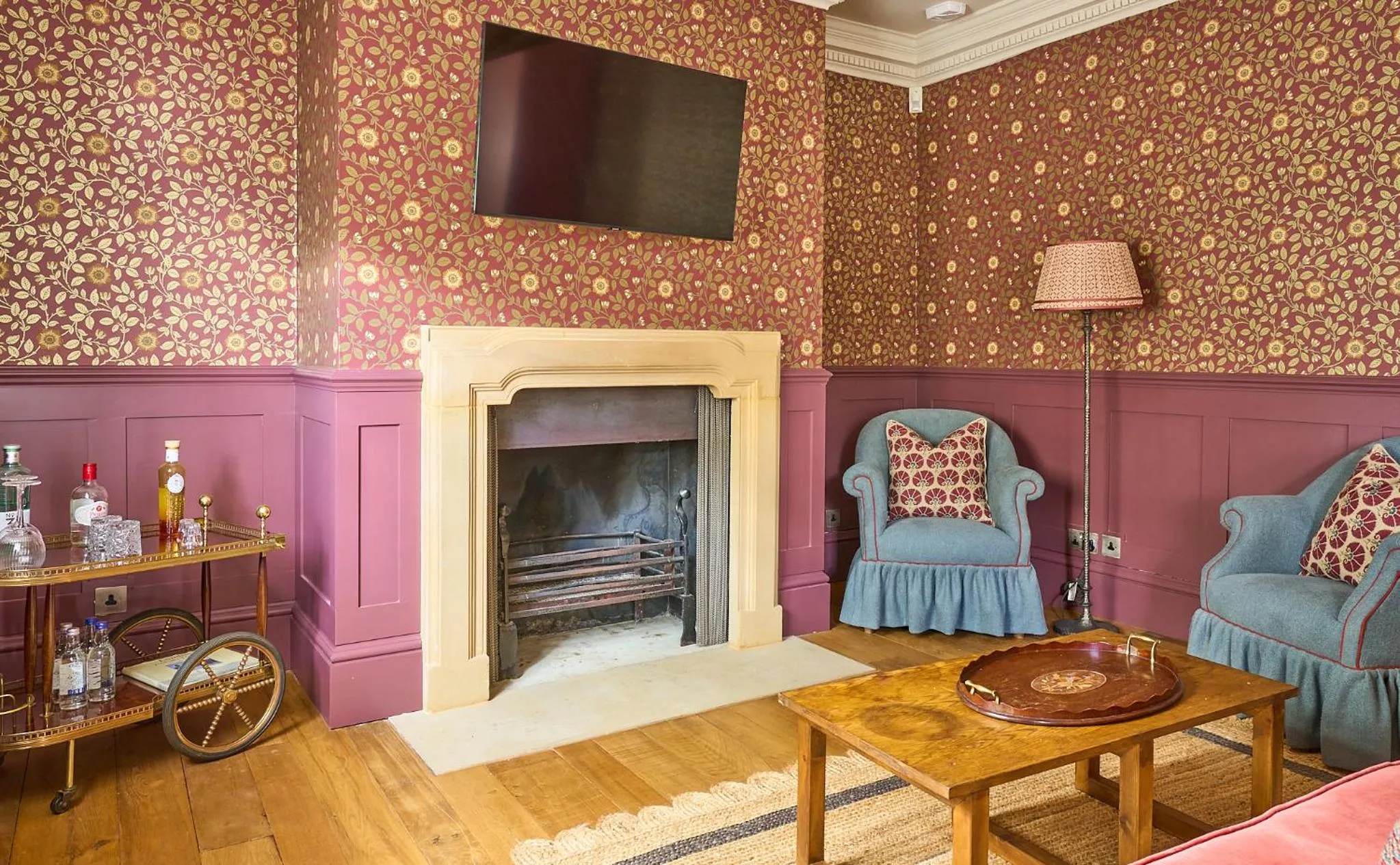 Living room in The Mitre, Hampton Court