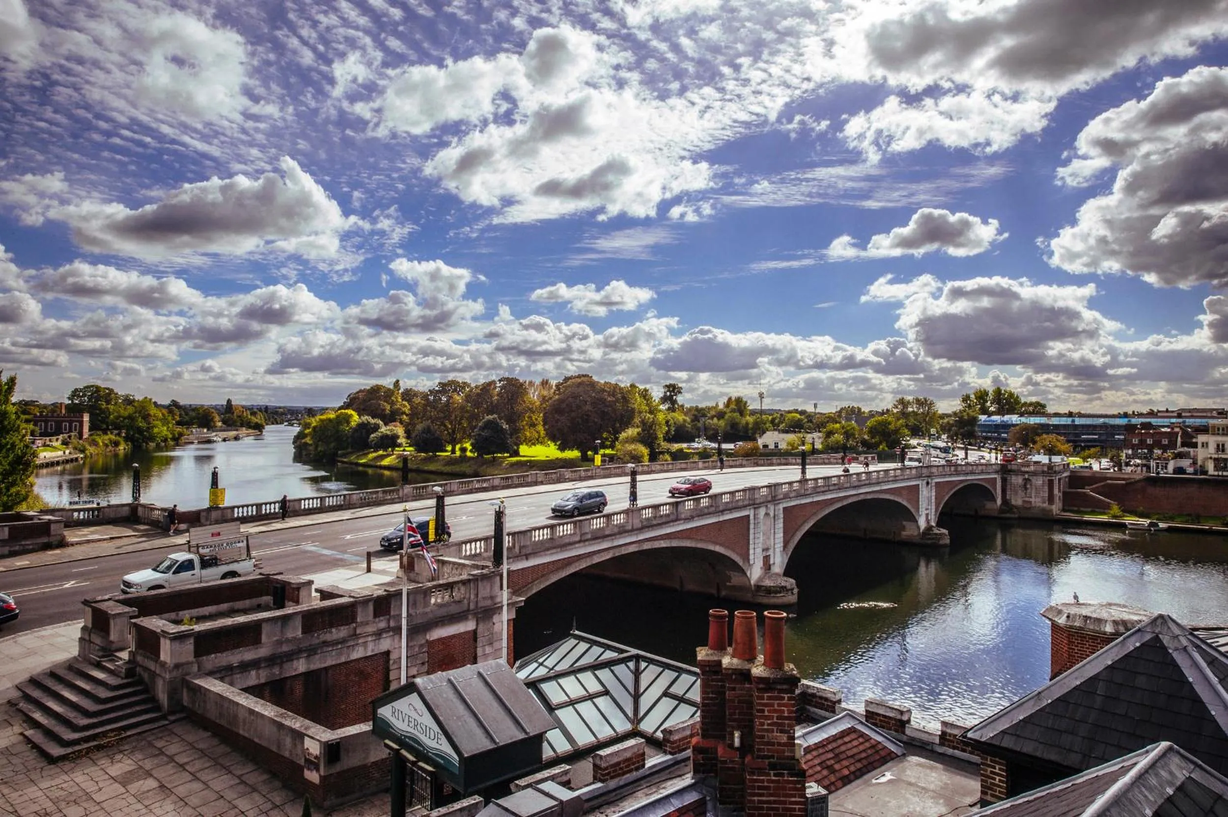 River view in The Mitre, Hampton Court